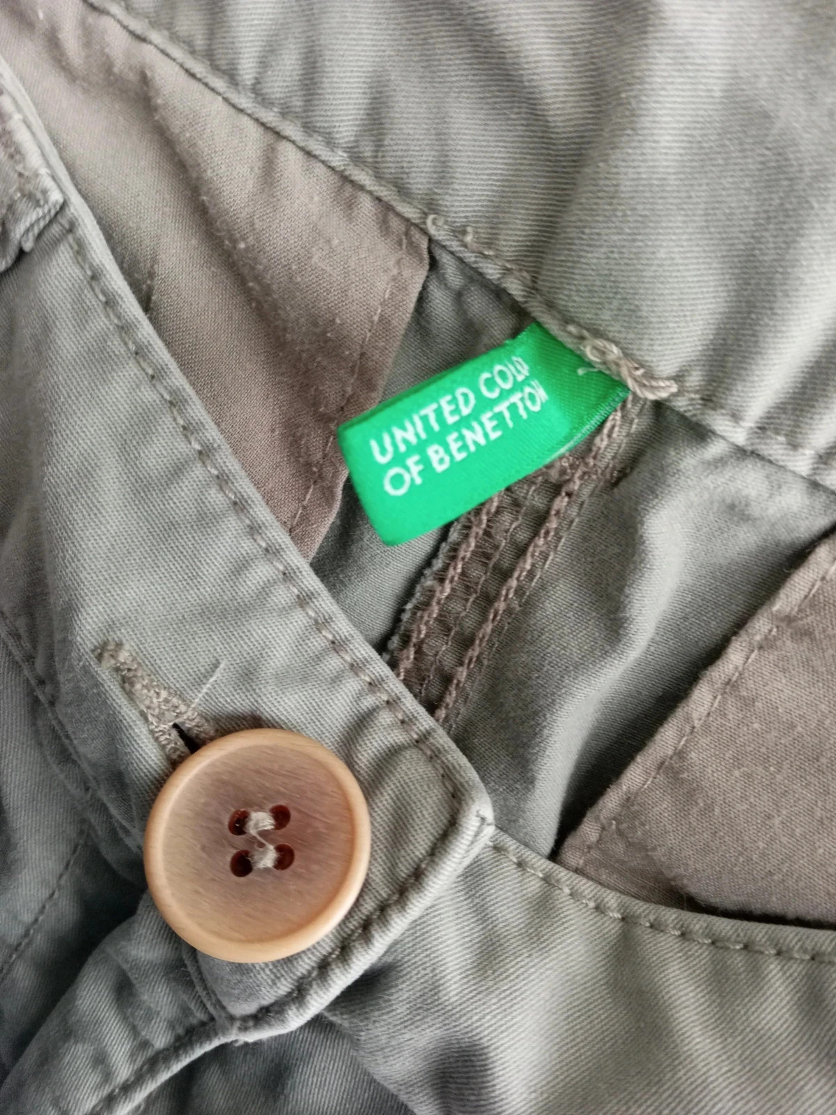 Short Benetton garçon 12 ans 152 cm – Kaki – Très bon état – Coton / Cargo / Casual – y2k – taille 12 ans / 152 cm 5