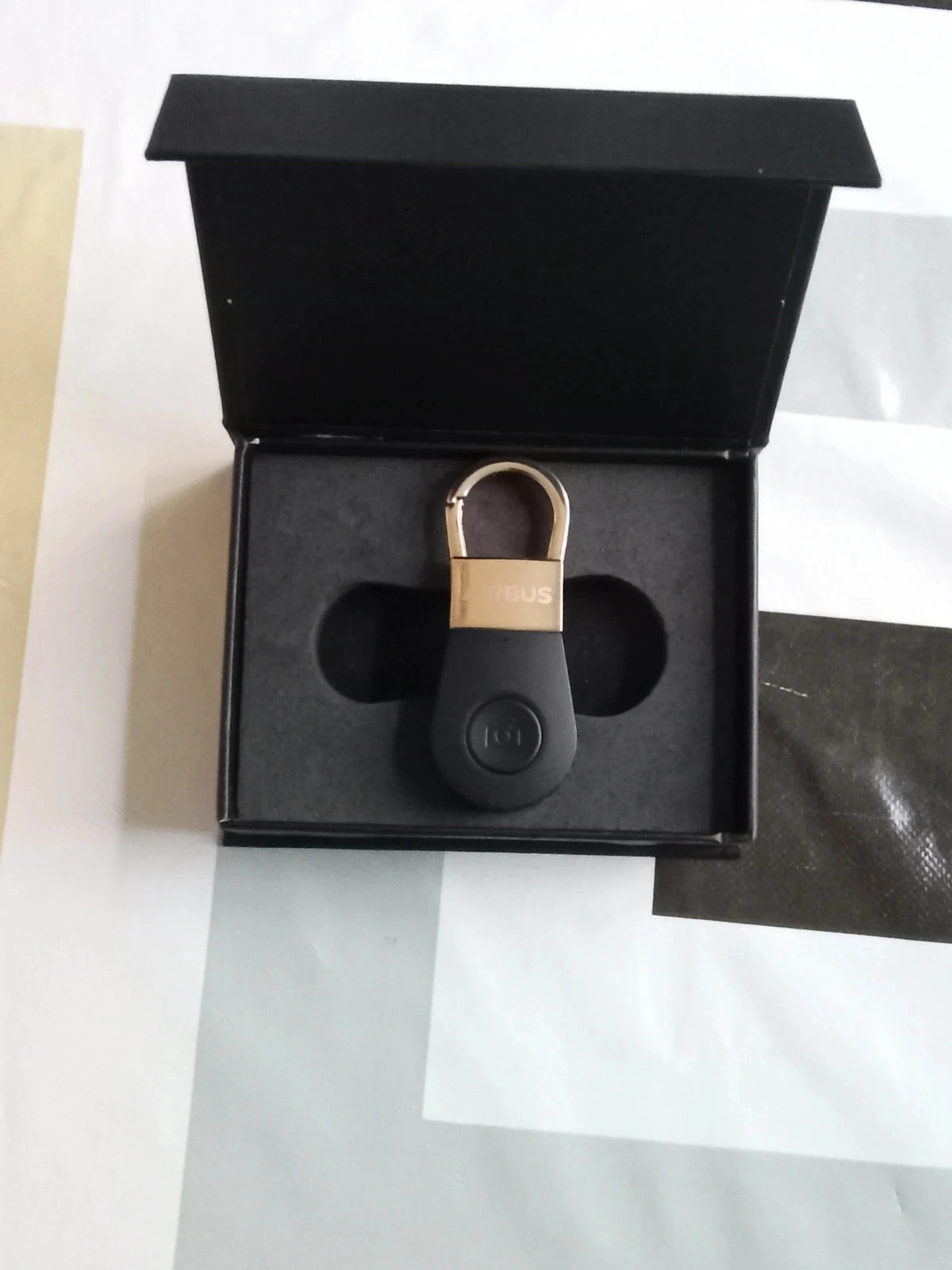 Traceur Bluetooth AIRBUS officiel - smartfinder deluxe porte-clés gps neuf – Airbus 4