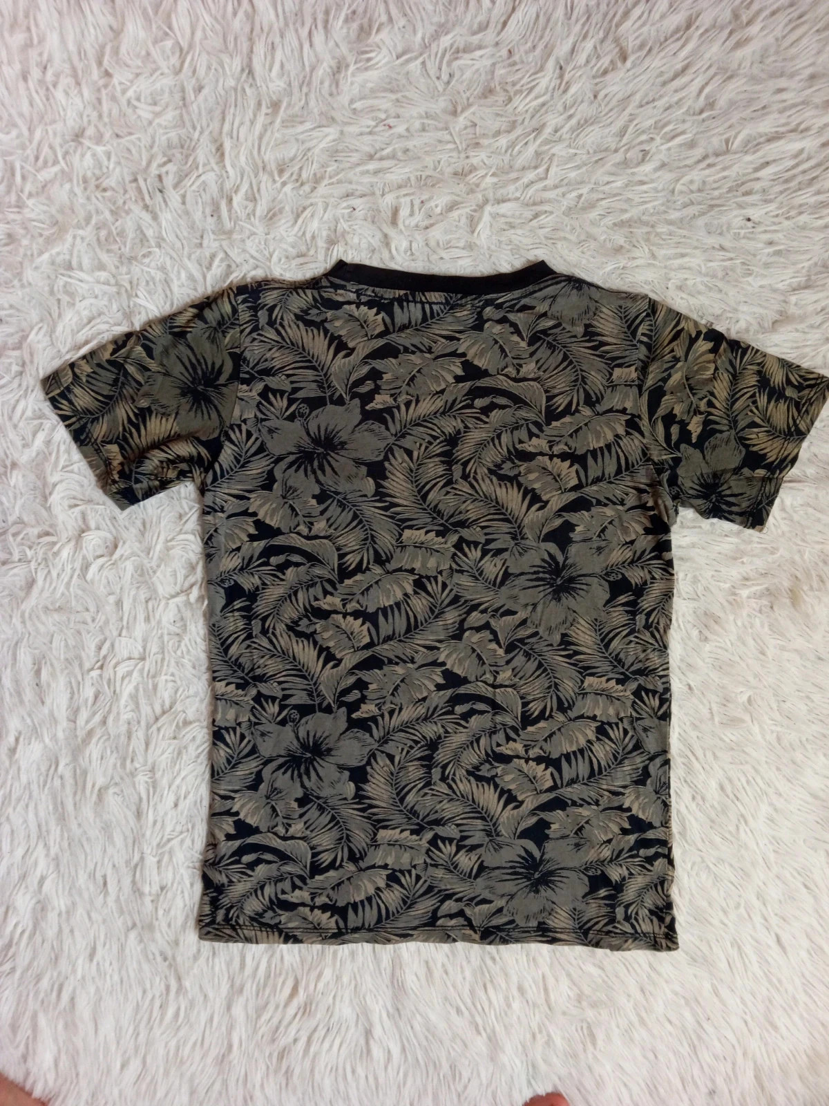 T-shirt H&M garçon 11 ans 146 cm – Noir/Kaki fleurs tropicales – Neuf avec étiquette – H&M – taille 11 ans / 146 cm 5
