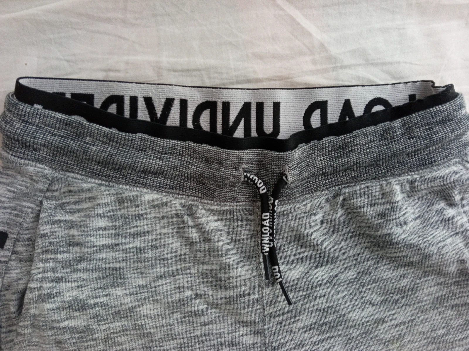 Short Y2K garçon 11 ans 146 cm – Gris/Noir – Très bon état – Sport / Street / Coton – y2k – taille 11 ans / 146 cm 4