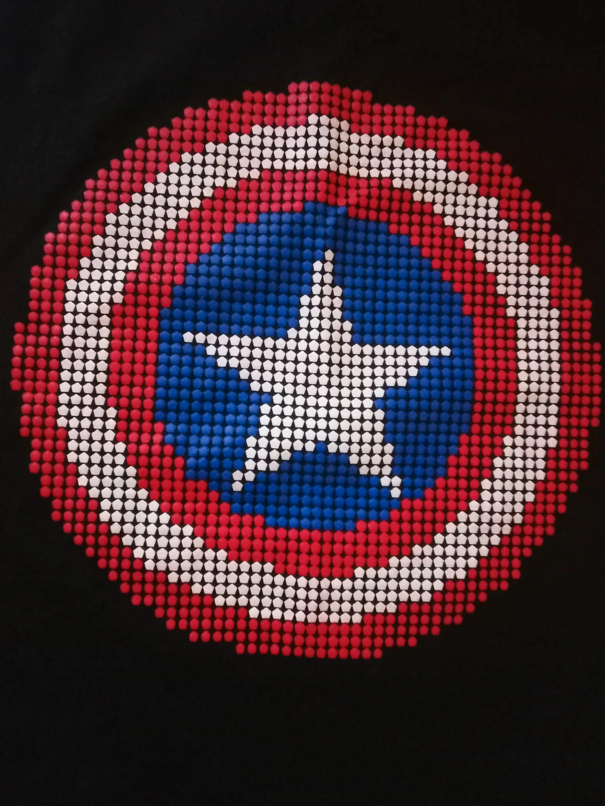 T-shirt Marvel taille M – Noir/Rouge – Neuf avec étiquette – Imprimé Captain America – Marvel – taille M 2