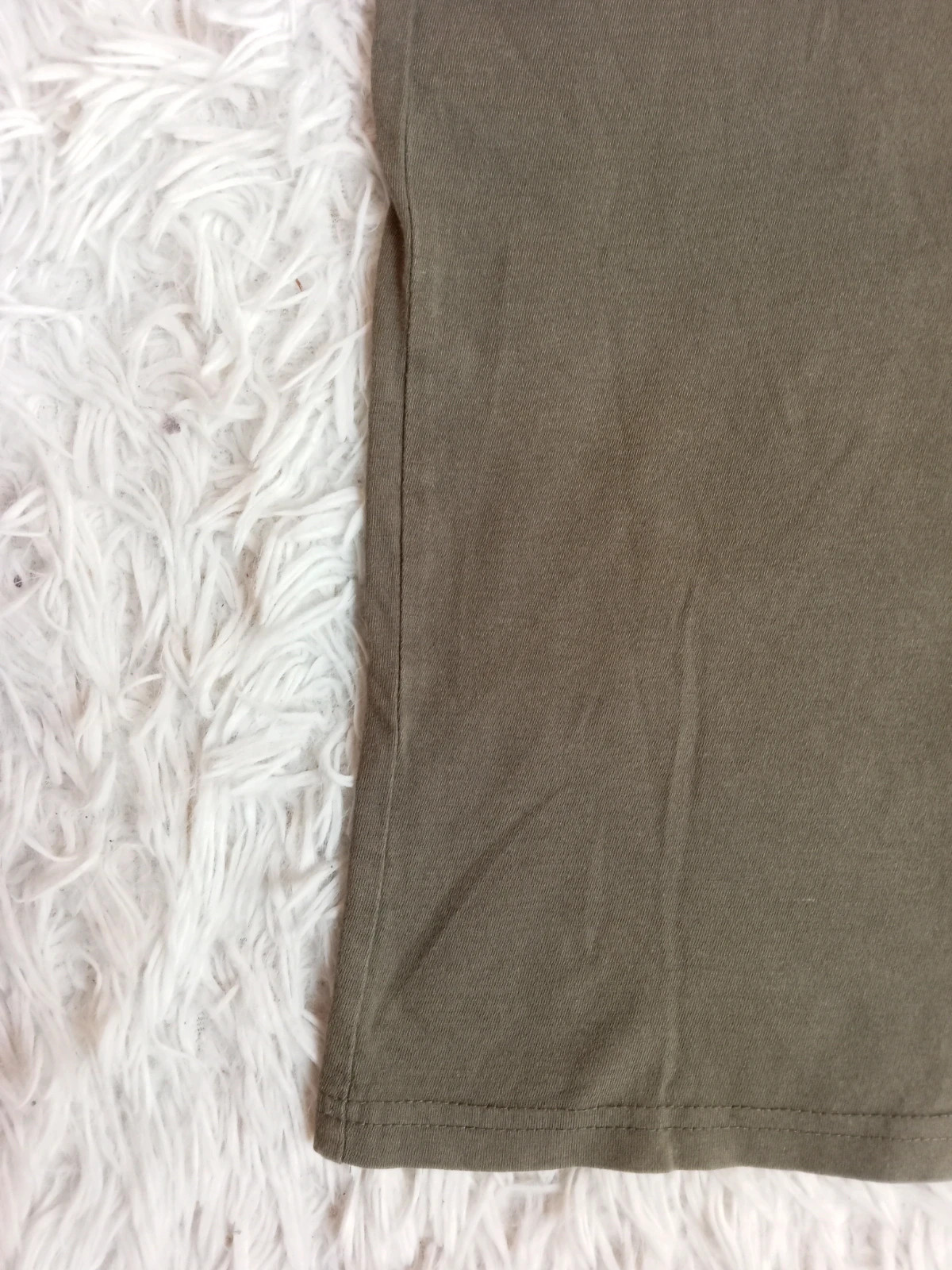 T-shirt Primark garçon 11 ans 146 cm – Kaki – Très bon état – Primark – taille 11 ans / 146 cm 2