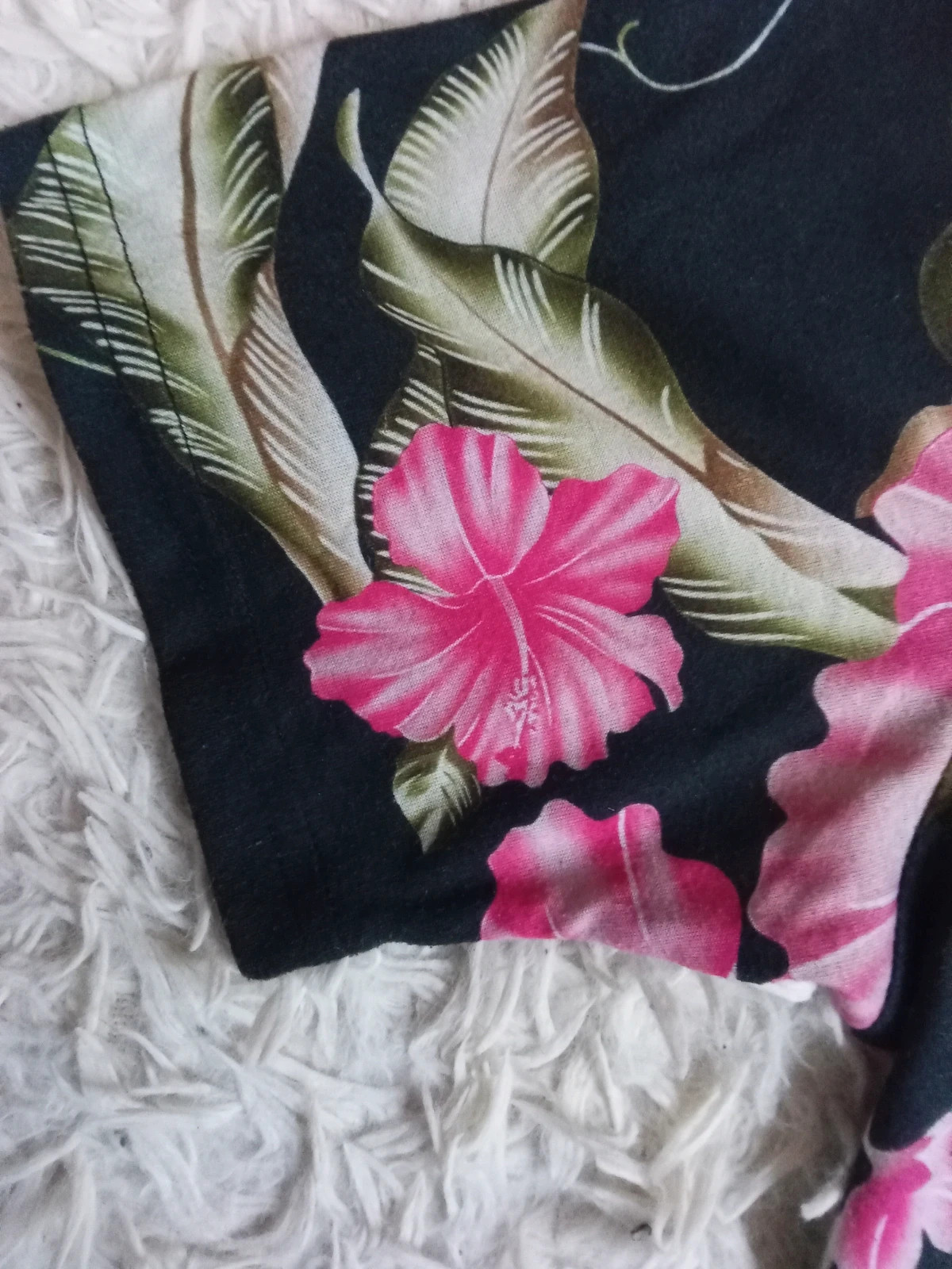 T-shirt Celebry Tees taille S – Rose & Noir – Très bon état – Streetwear / Oversize – Celebry Tees – taille S 5