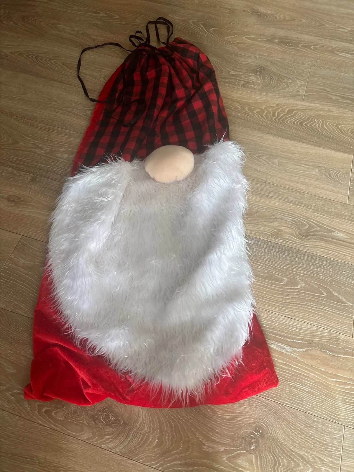 Hôte de Noël , 🎅 façon Gnome – Noël 2