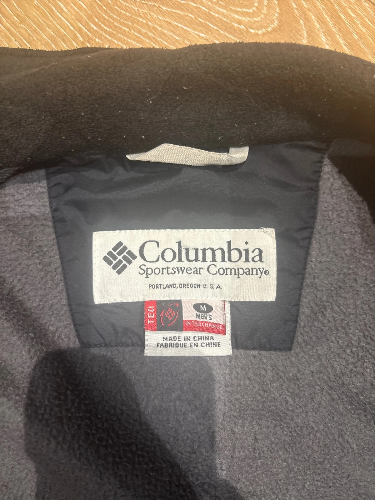 Polaire Columbia america Couleur Gris et noir bon état homme taille M – Columbia – taille M 4