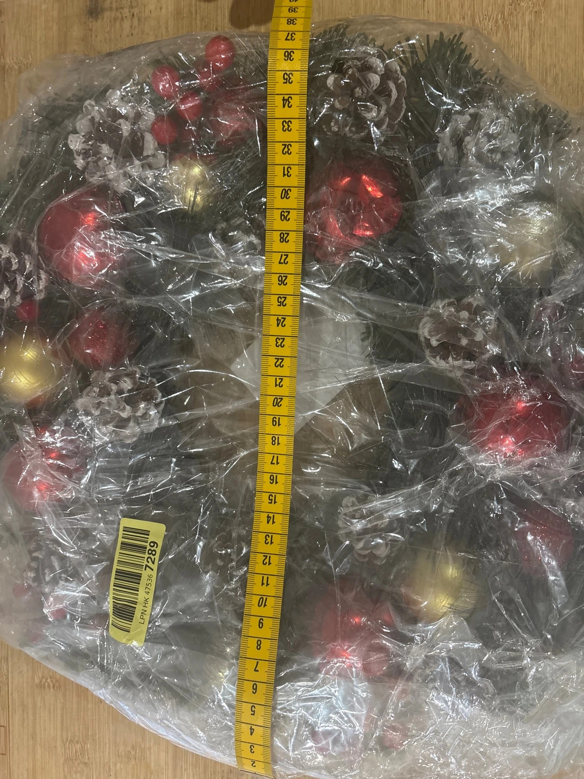 Couronne de Noël 🎅 🌲vert avec boules rouge et doré – Noël 3
