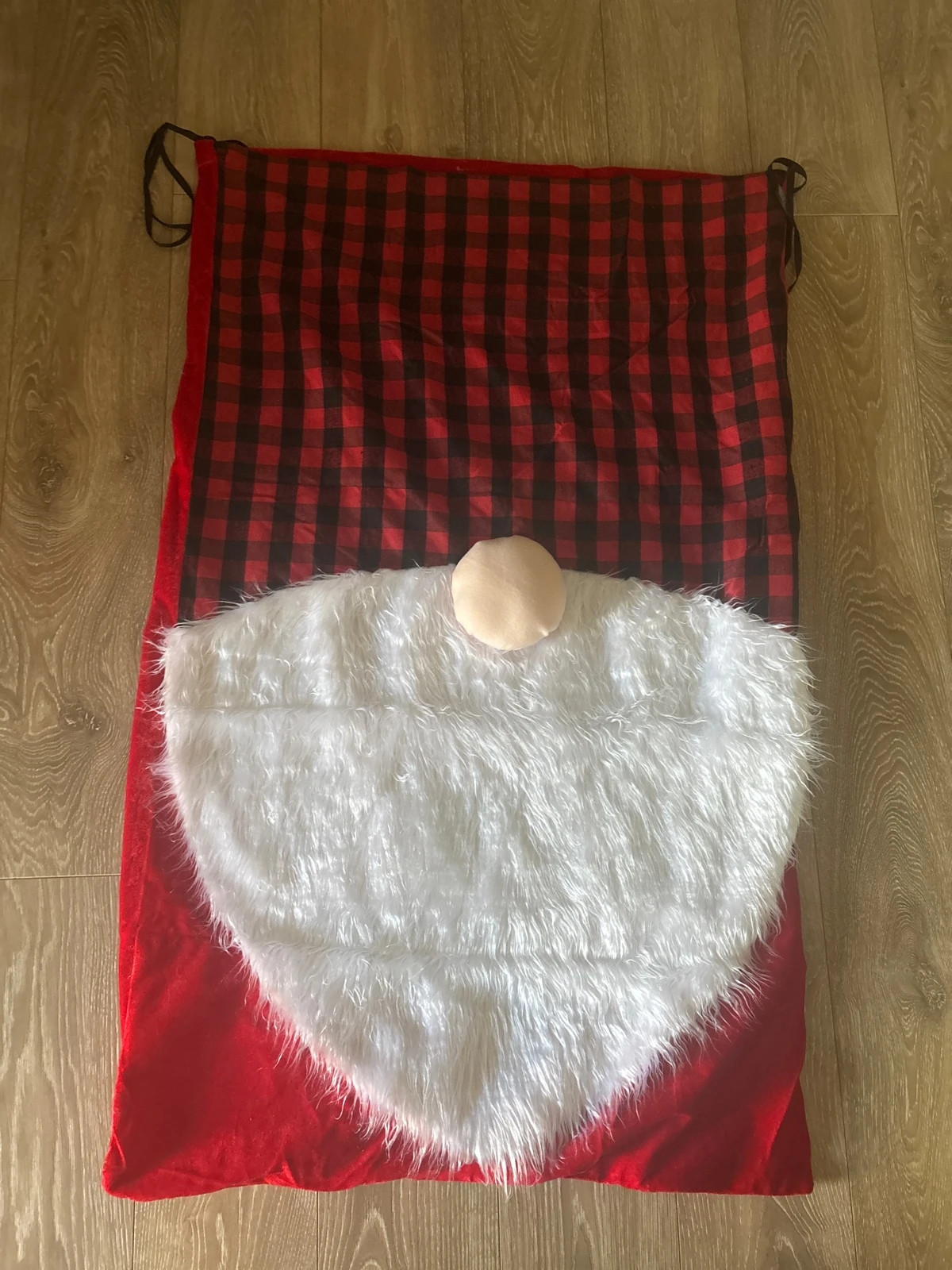Hôte du père noel forme de gnome 🍀 – Noël 3