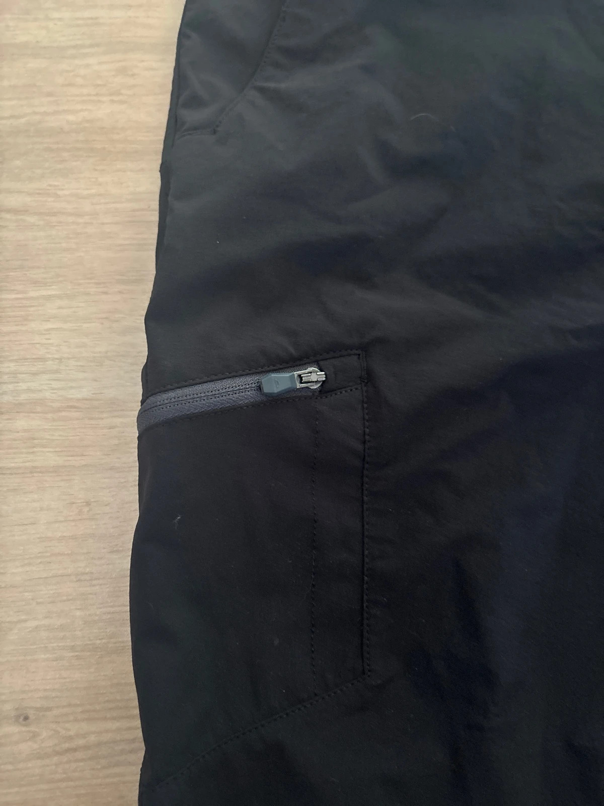 Short noir McKinley neuf sans étiquette taille 44 – McKinley – taille XL 2