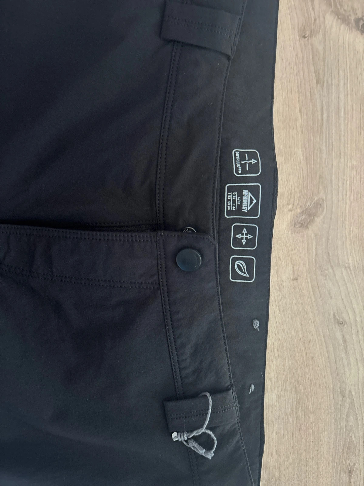 Short noir McKinley neuf sans étiquette taille 44 – McKinley – taille XL 4