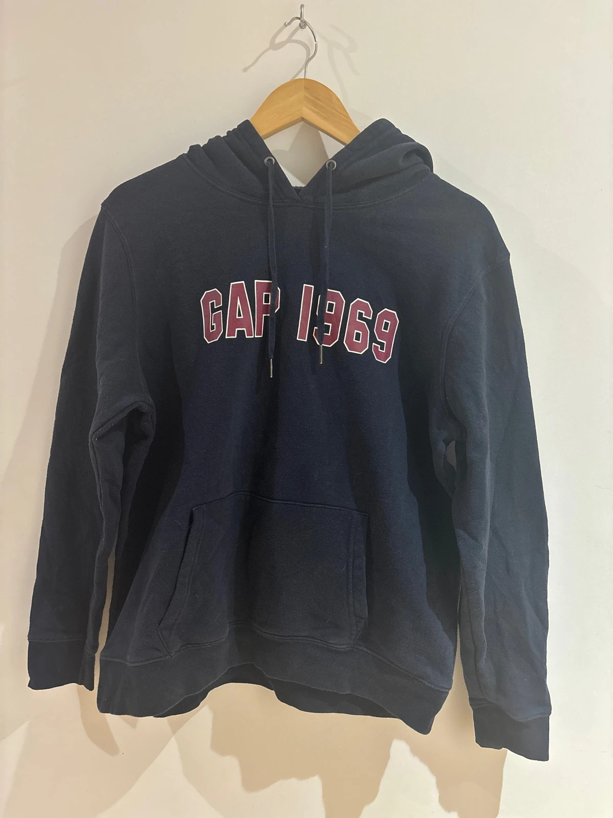 Pull à capuche Gap 1969 taille M bleu foncer