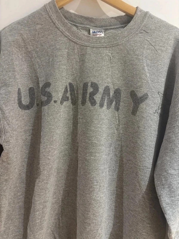 Sweat Gildan gris – taille M 🇺🇸 col rond – Gildan – taille M 2