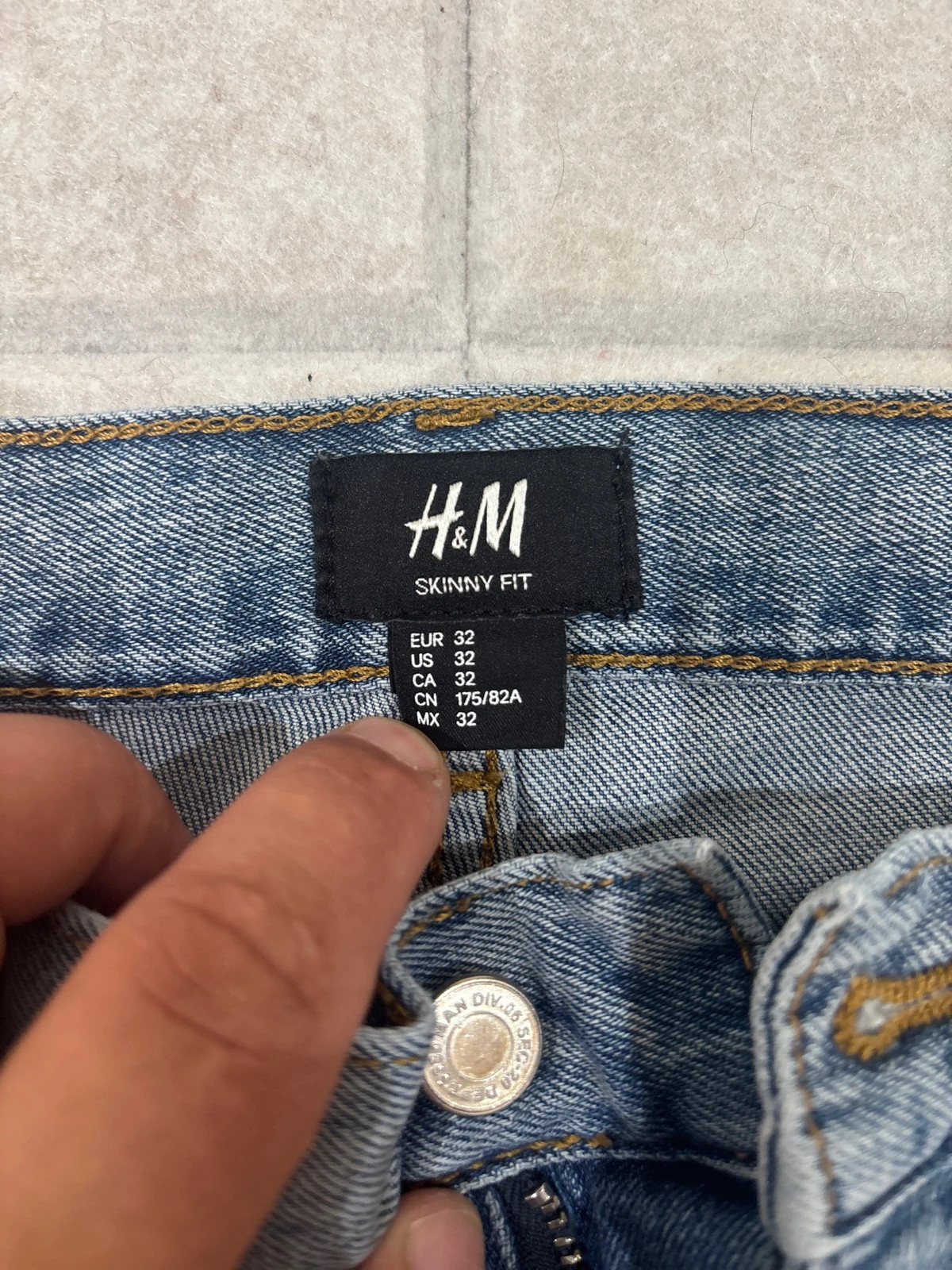 Jean H&M bleu clair – Taille 42 – H&M – taille W33 | FR 42 3