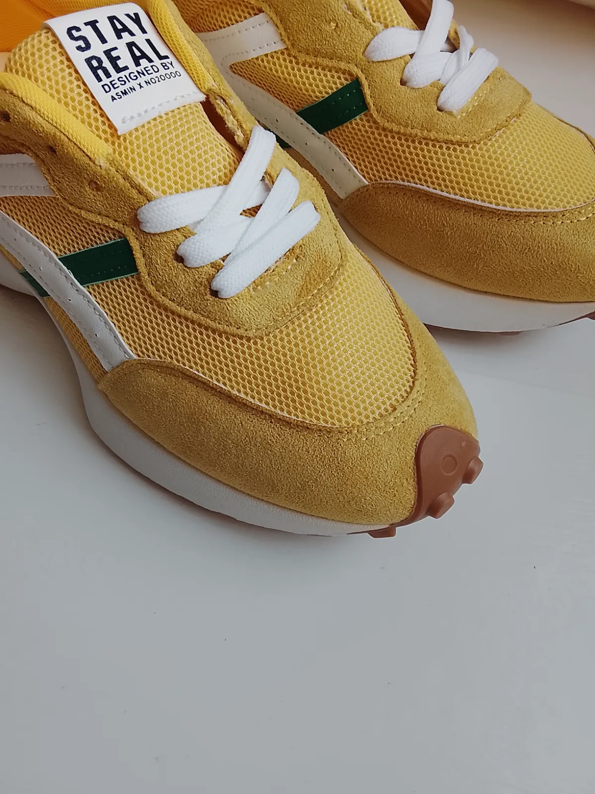 Zapatillas deportivas  – Local – taille EU 38 5