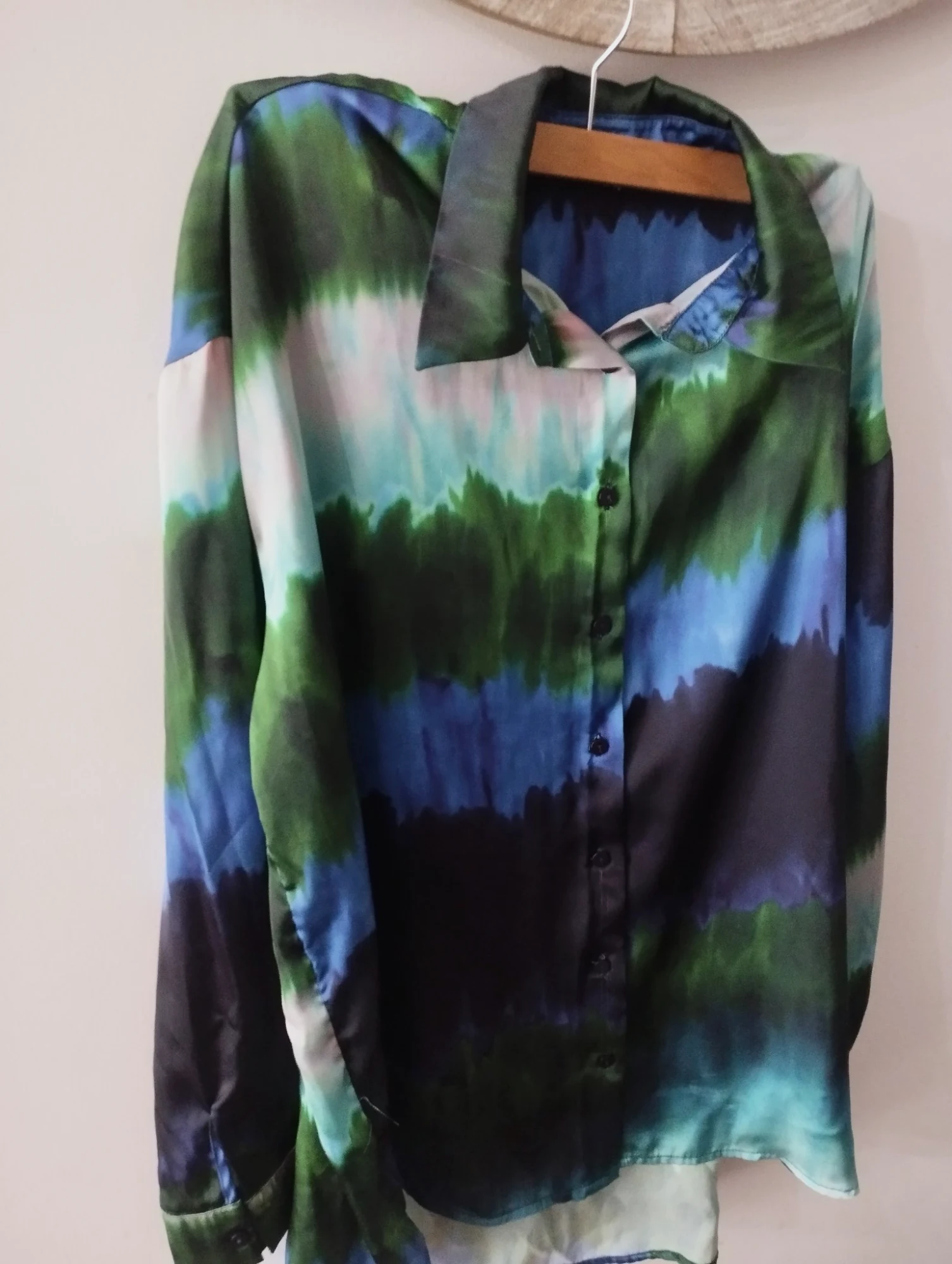 Camisa satinada manga larga tie-dye