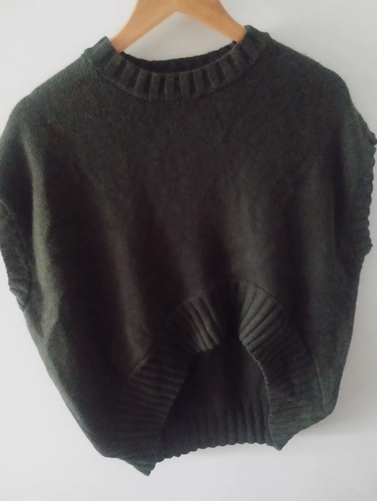 Chaleco de punto sin mangas verde caqui. Talla S – Zara – taille S 3