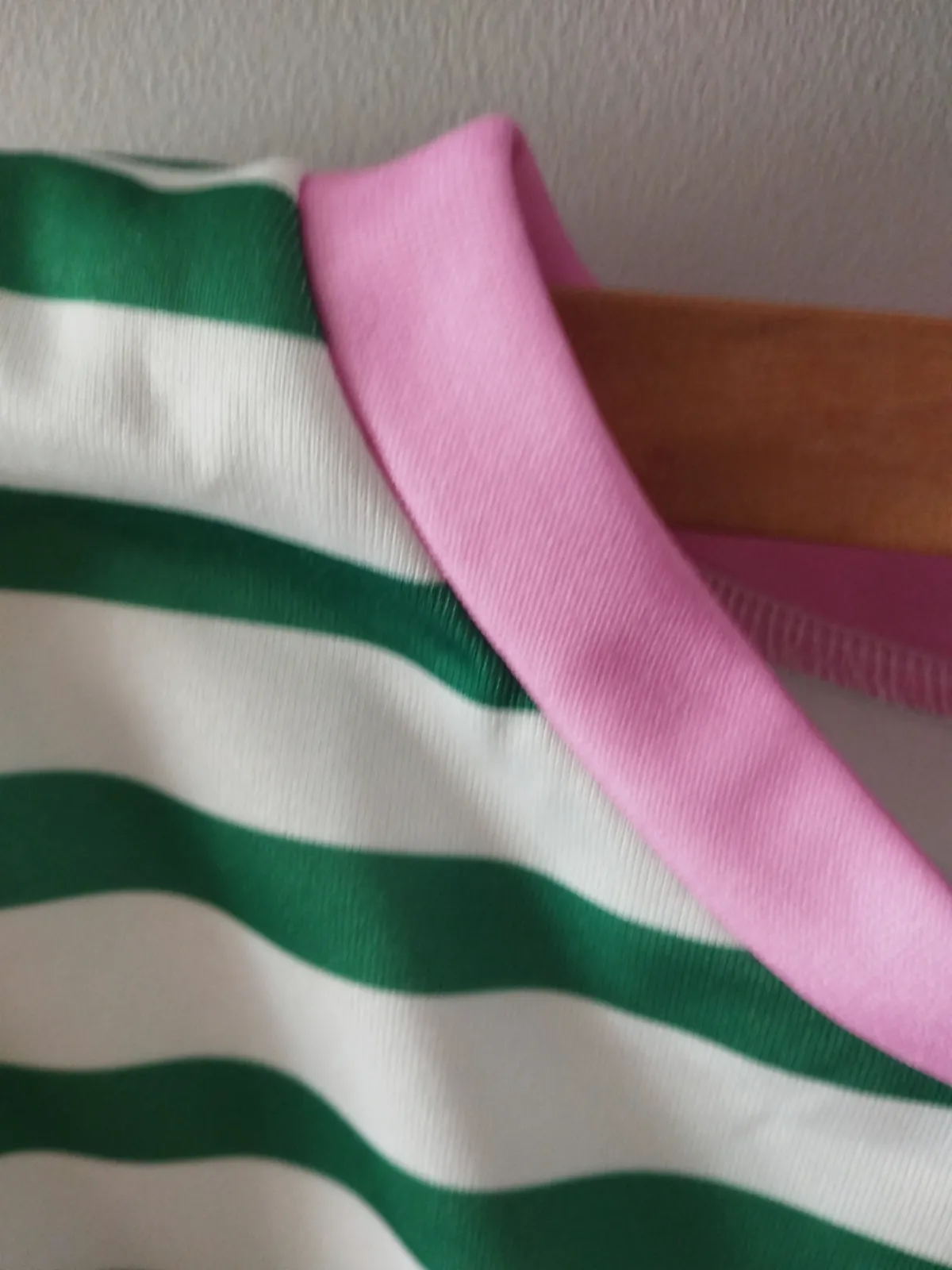 Sudadera a rayas verdes y blanco New York. Talla M – Shein – taille M 3