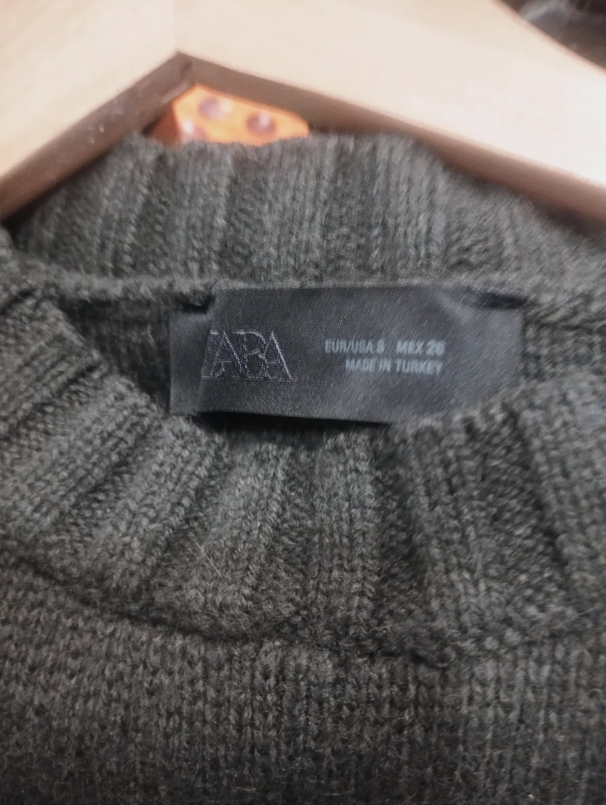 Chaleco de punto sin mangas verde caqui. Talla S – Zara – taille S 2