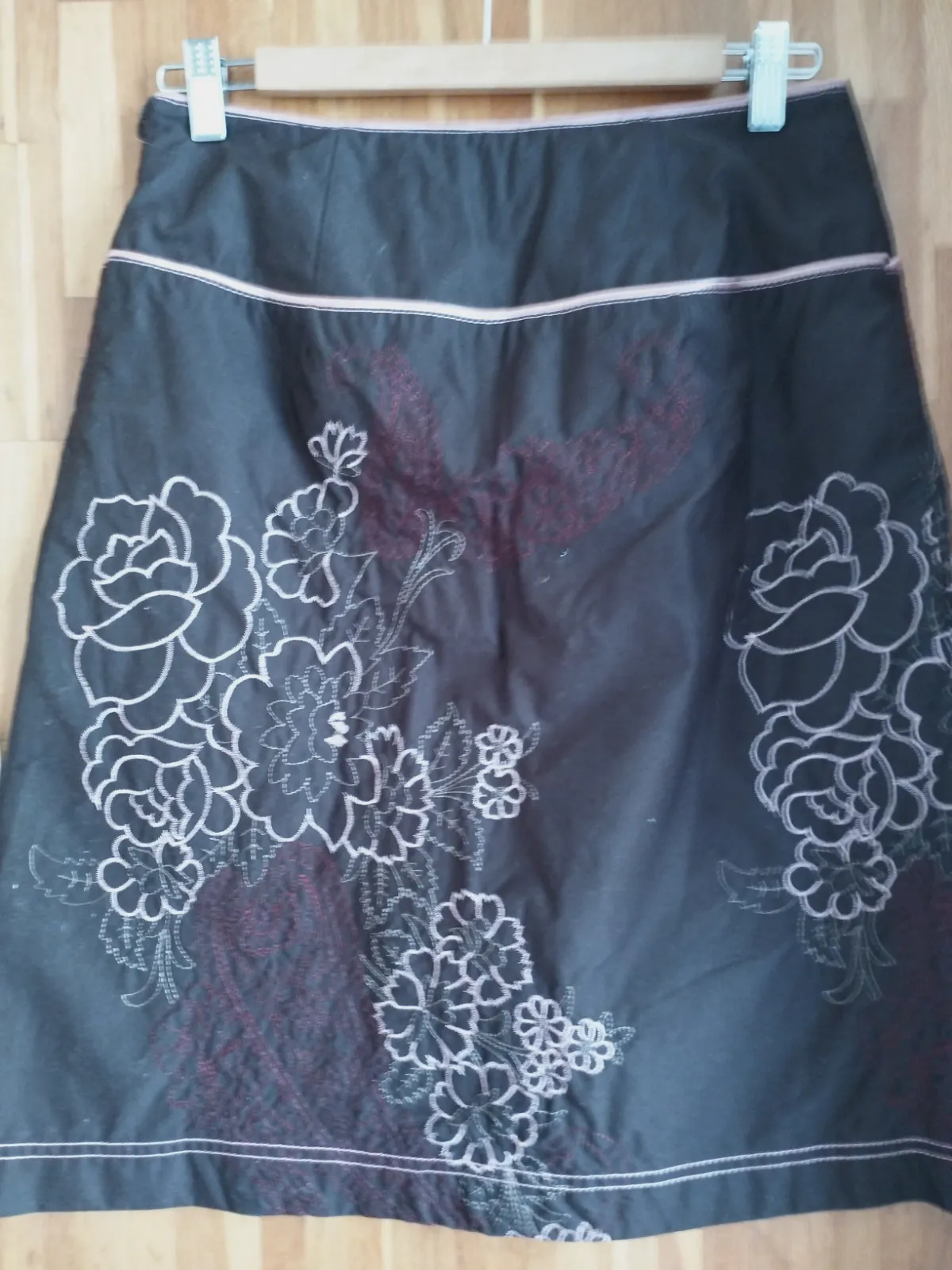 Falda marrón con bordados florales Alba Conde.Talla40 – Alba Conde – taille L 5