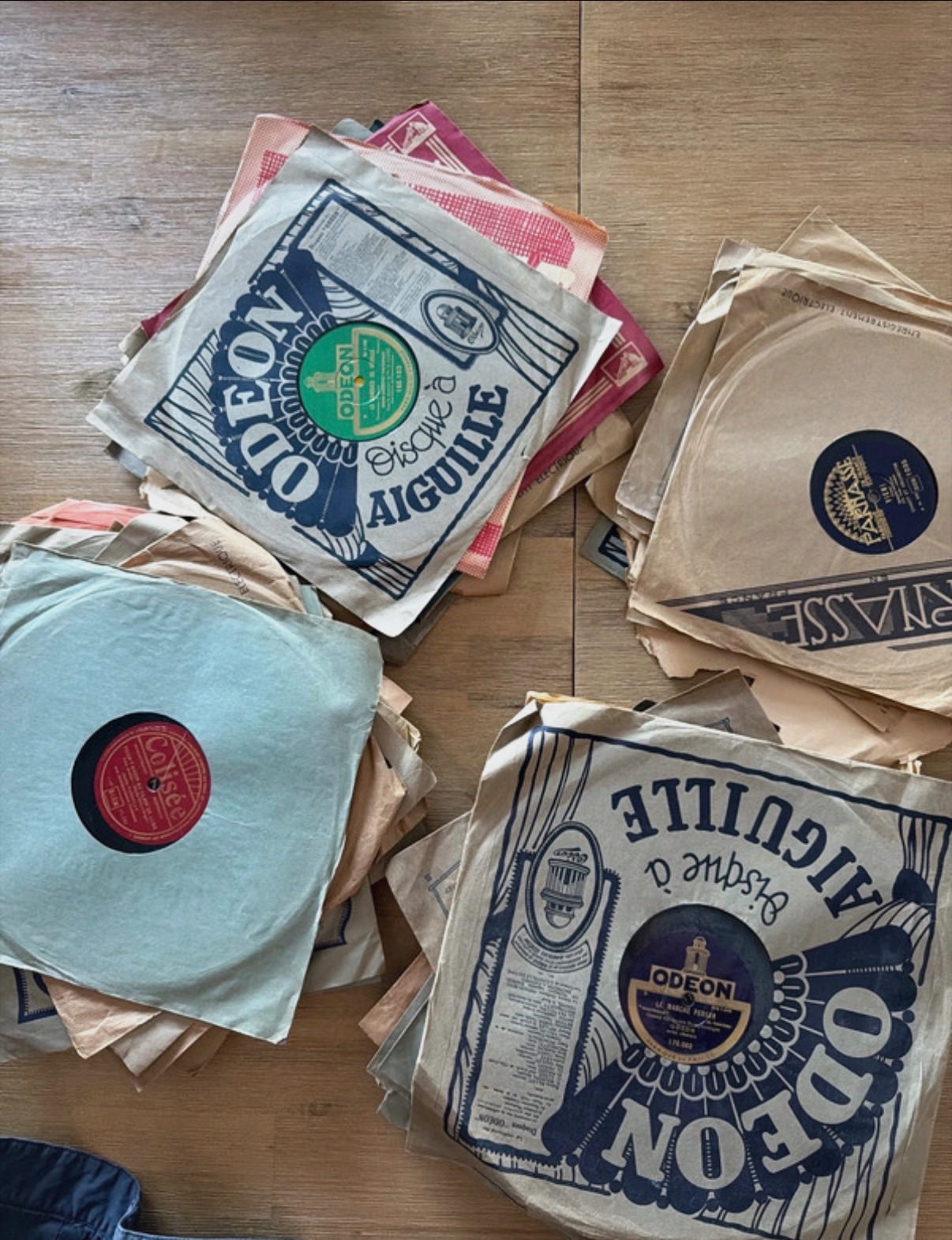 Lot 10 vinyles – Vyniles