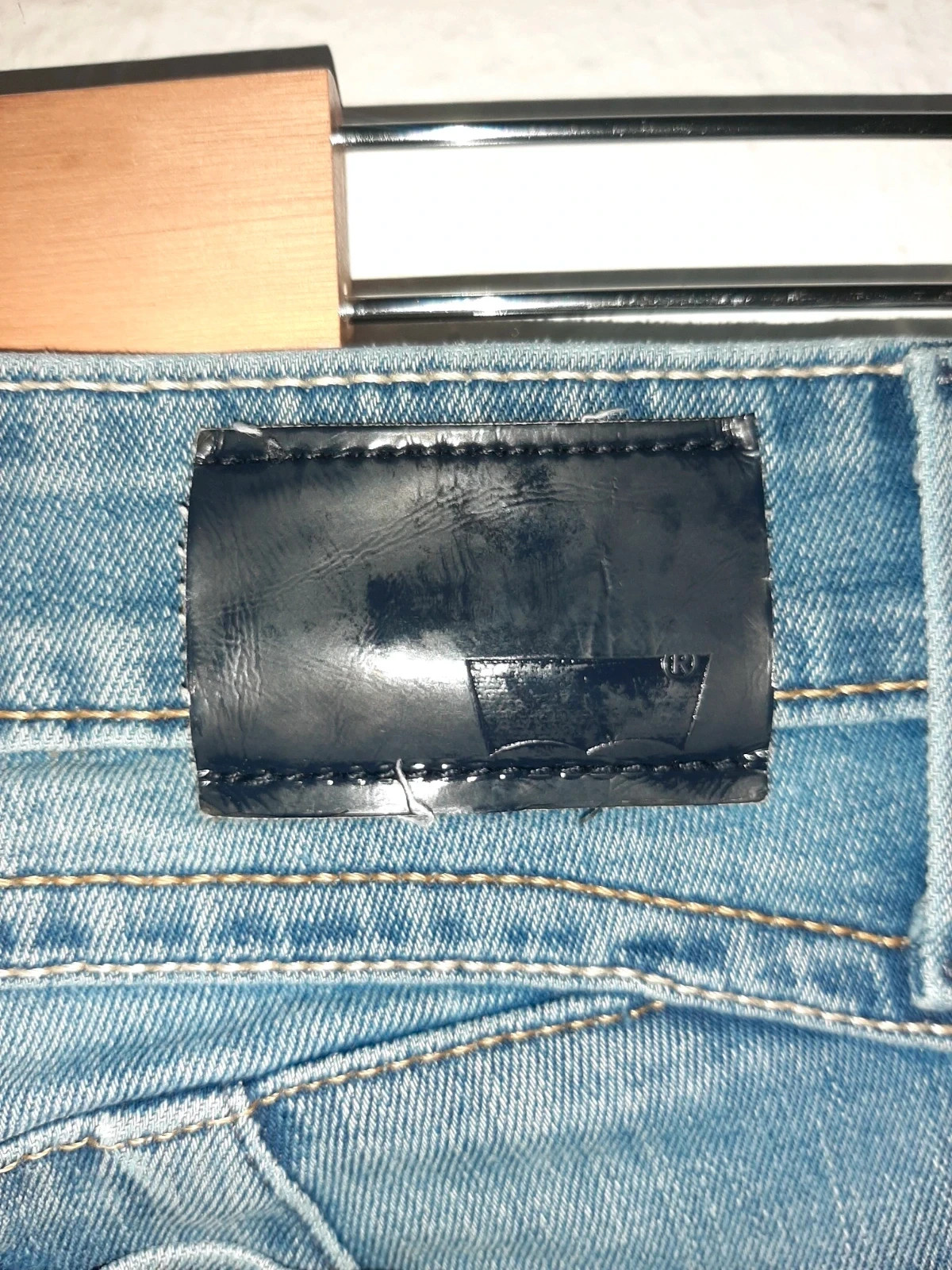Pantalones Levis – Levi's – taille S / 36 / 8 3