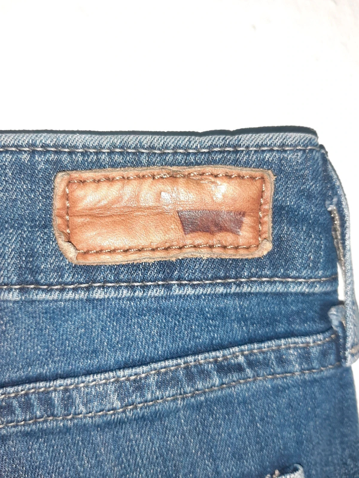 Pantalones Levis – Levi's – taille S / 36 / 8 5