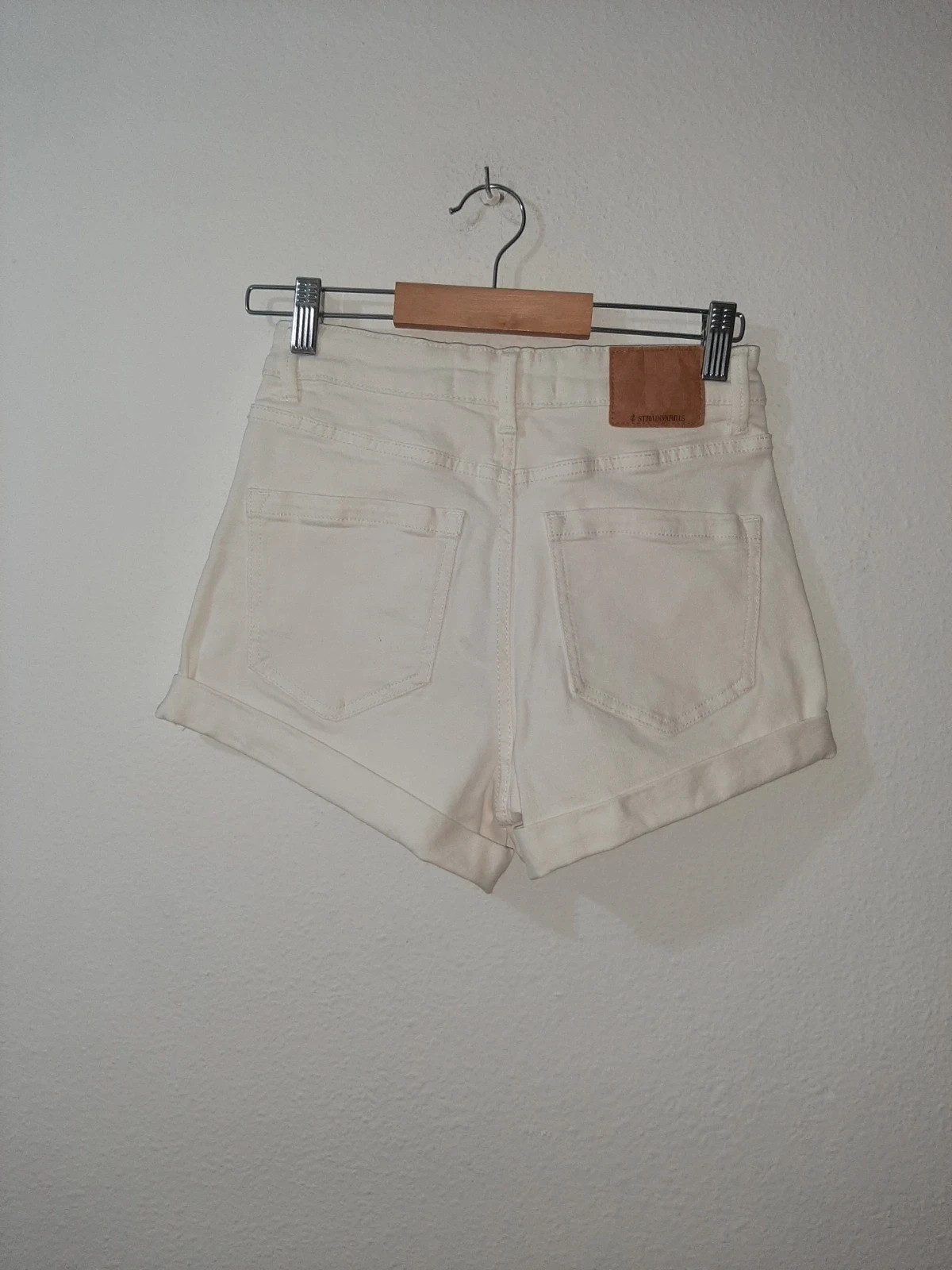Short Stradivarius – Stradivarius – taille S / 36 / 8 2