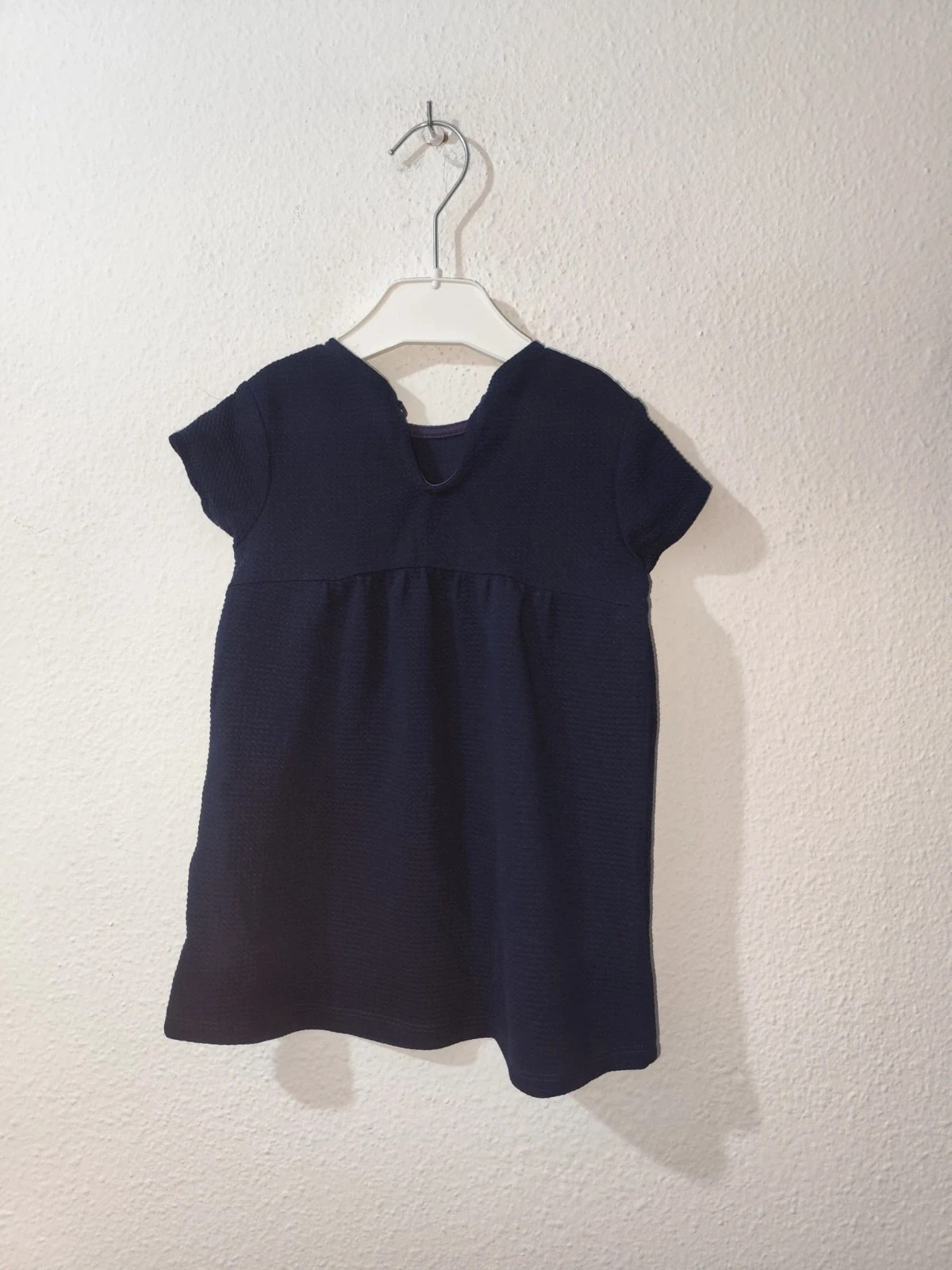 Camiseta azul – taille 4 ans / 104 cm 2