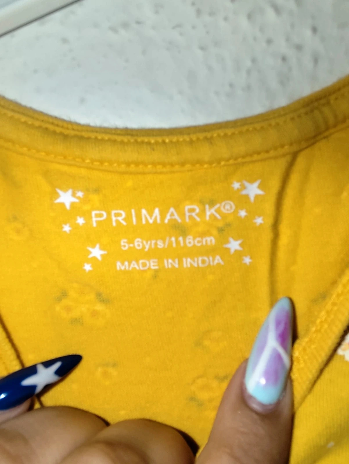 Camiseta amarilla – Primark – taille 6 ans / 116 cm 3