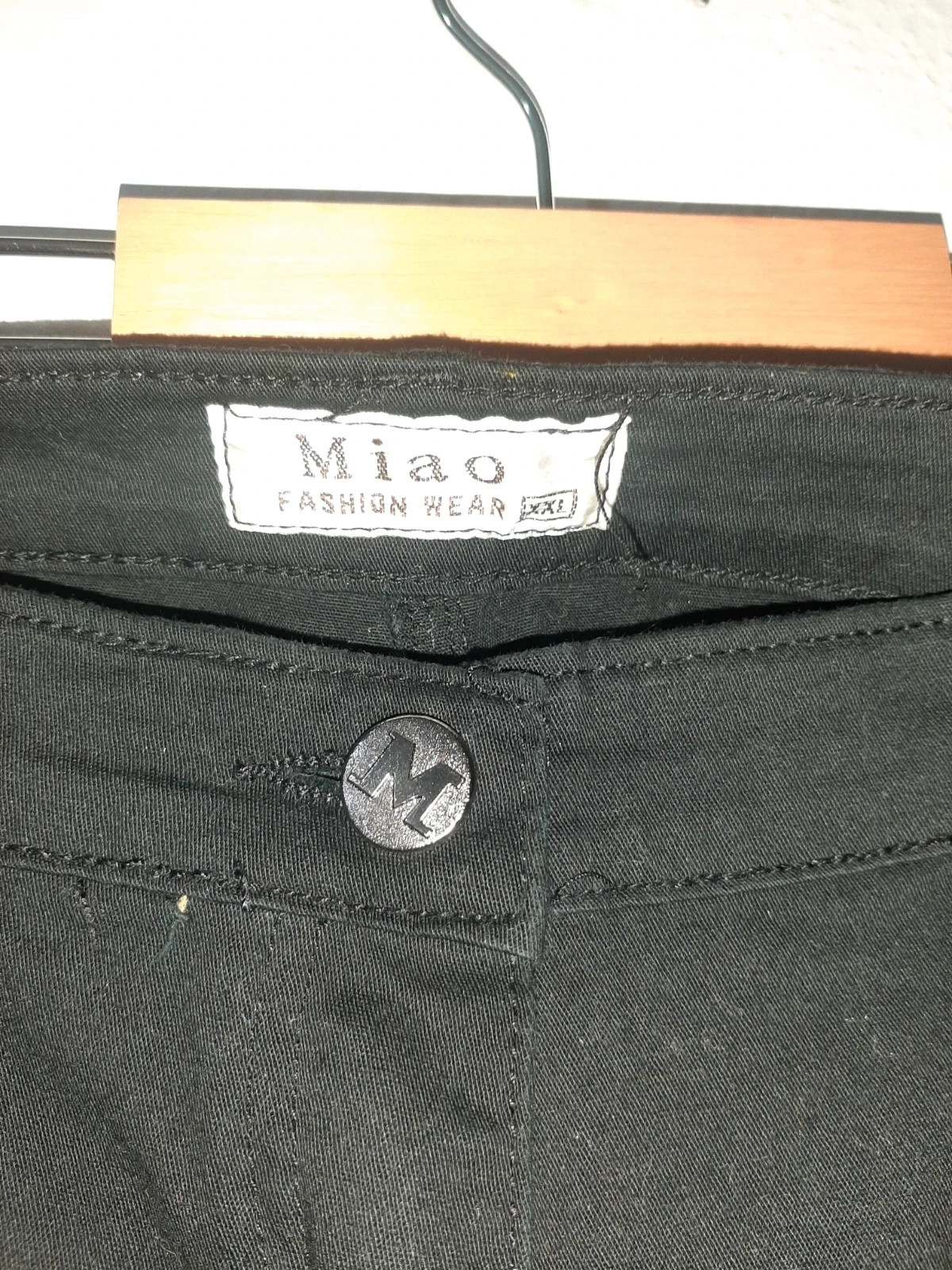 Pantalón negro – taille XXL / 44 / 16 3