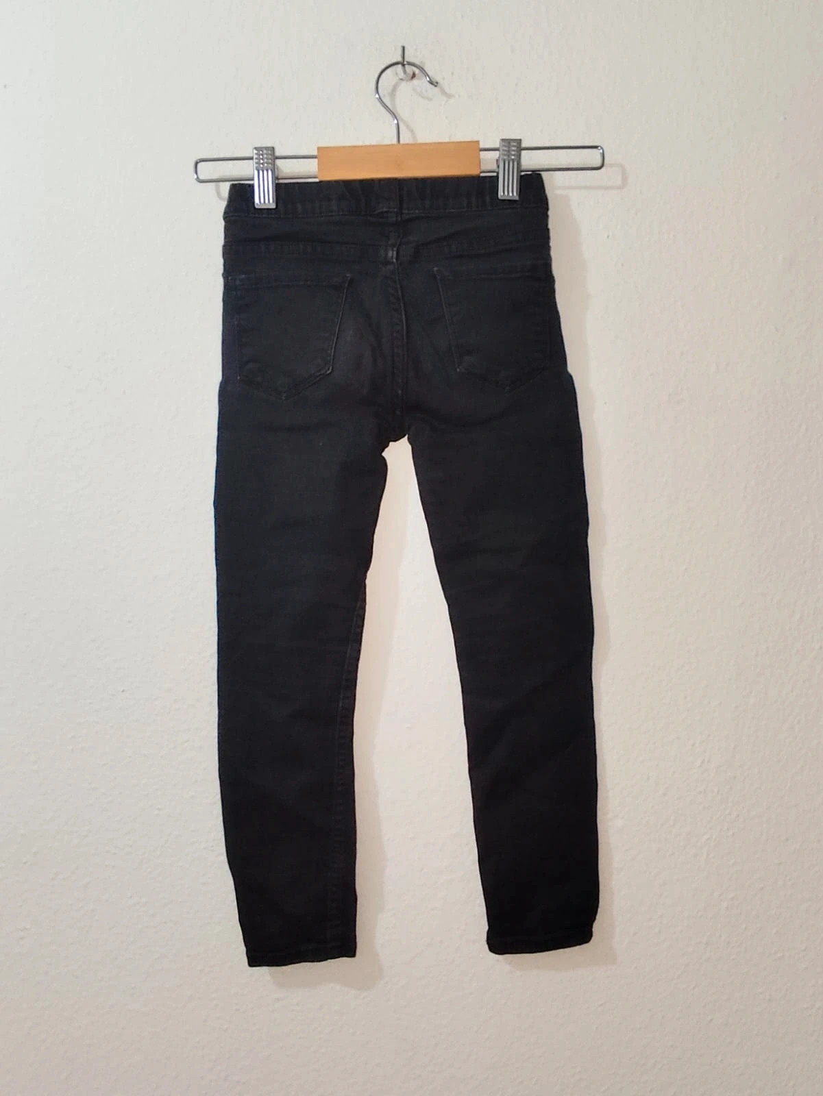 Pantalones negros – taille 4 ans / 104 cm 2
