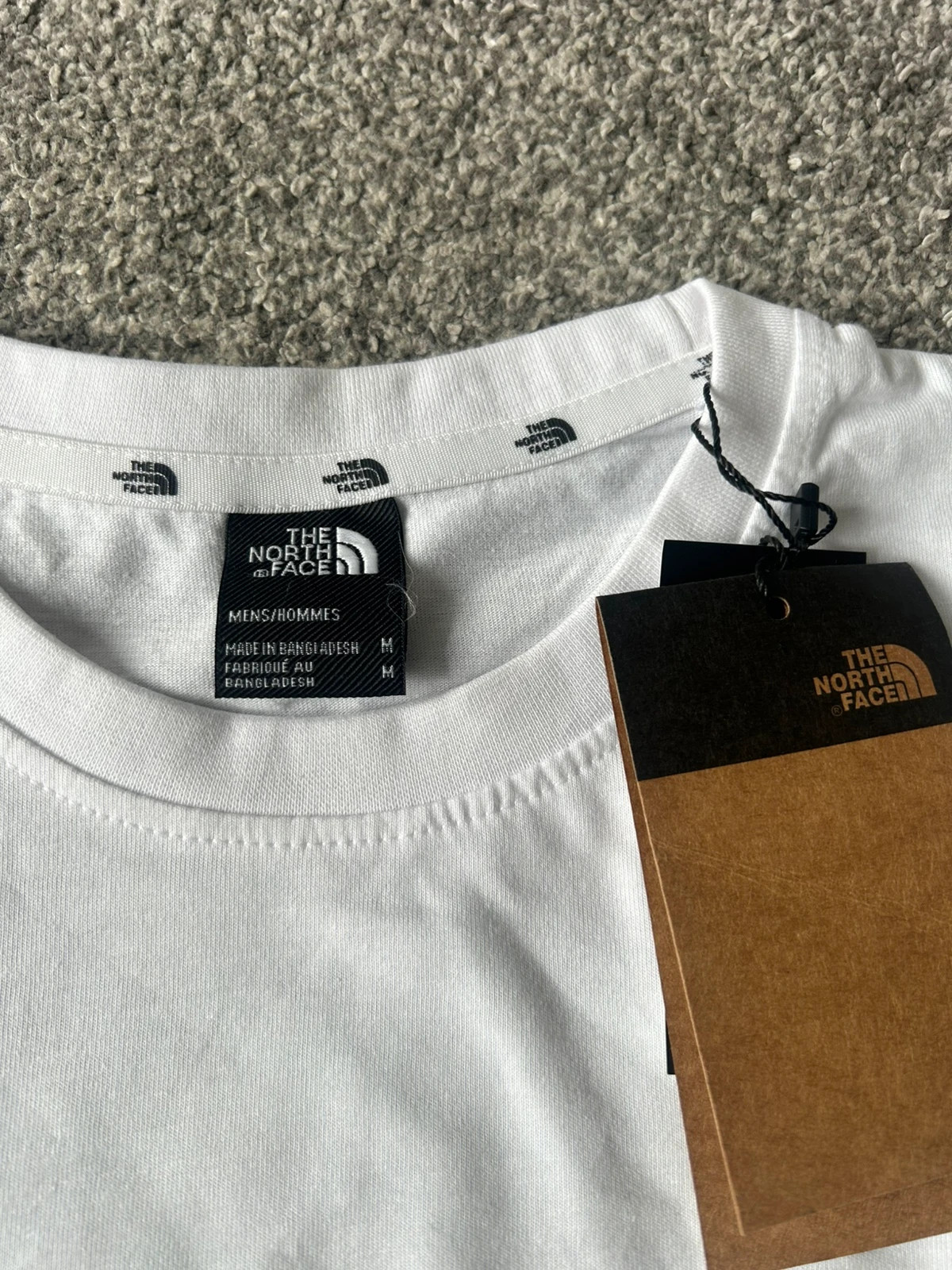 North Face T-Shirt in Medium – The North Face – taille M 3
