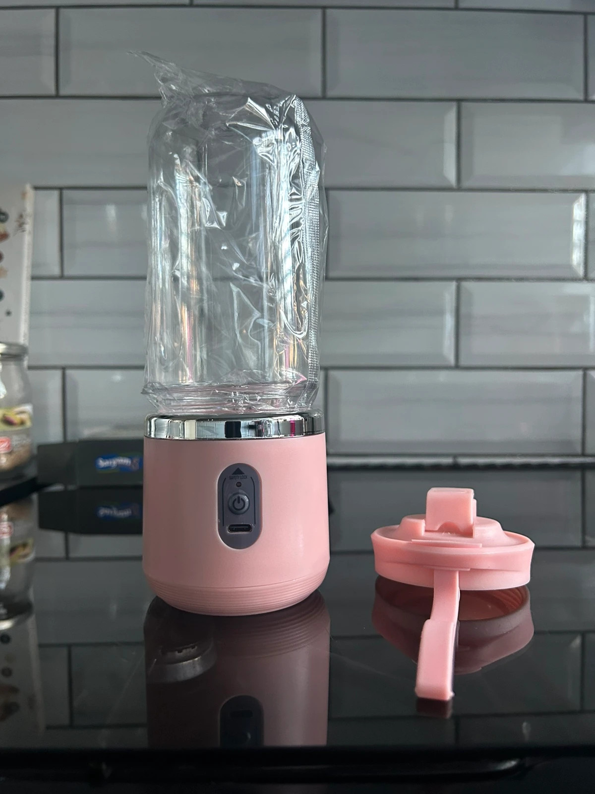 Portable juice maker and blender