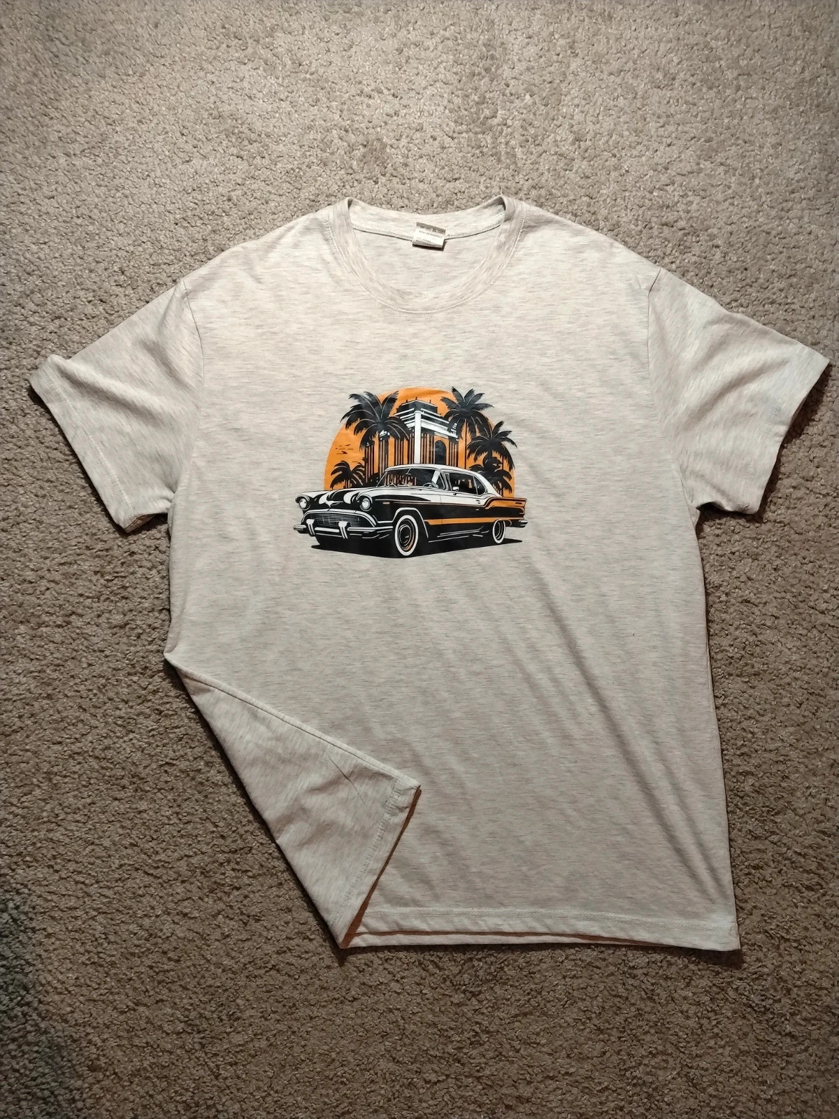 T-shirt gris chiné motif voiture vintage et palmiers taille L
