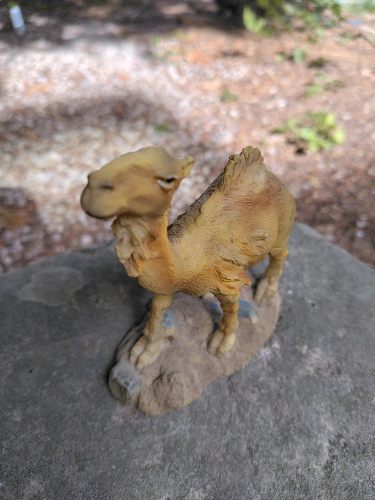 Figurine dromadaire sur socle decoratif
