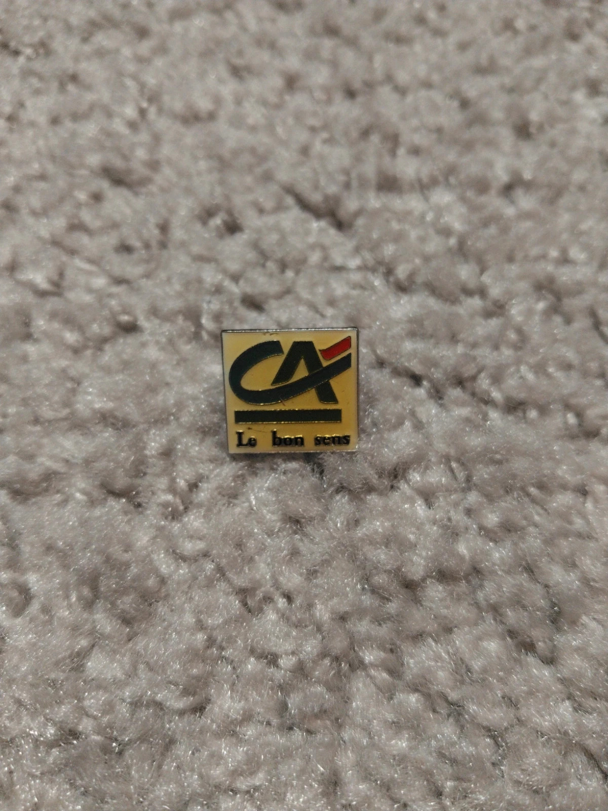 Pin's vintage crédit agricole