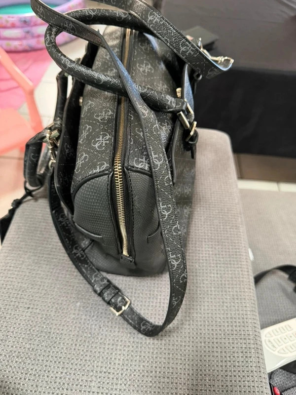 Sac Guess + portefeuille – GUESS 2