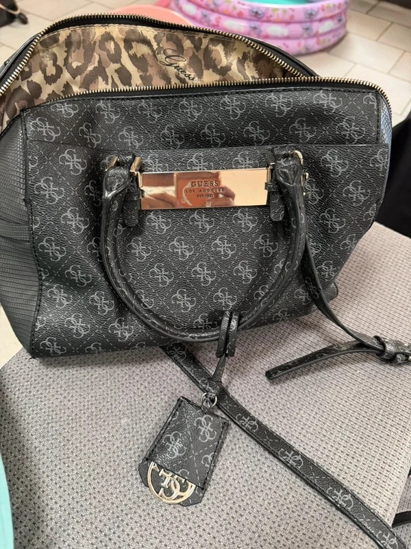 Sac Guess + portefeuille – GUESS