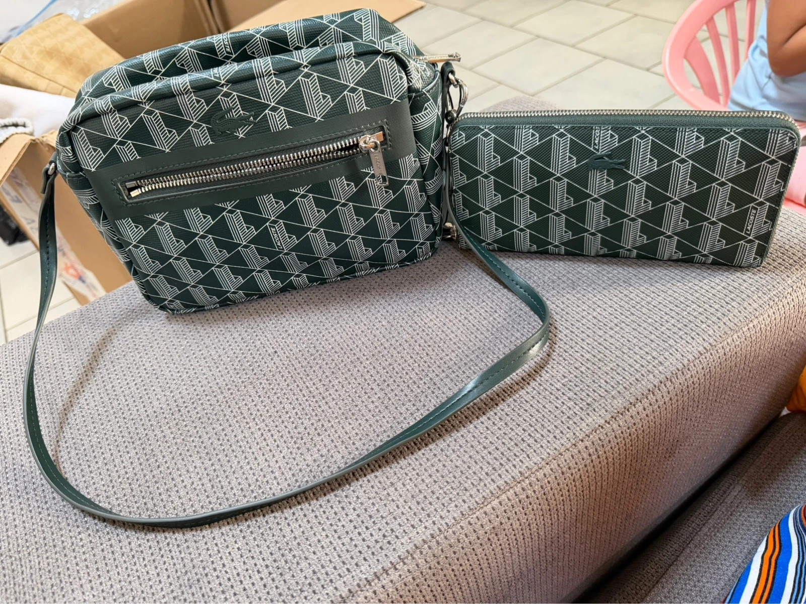 Sac Lacoste + son portefeuille