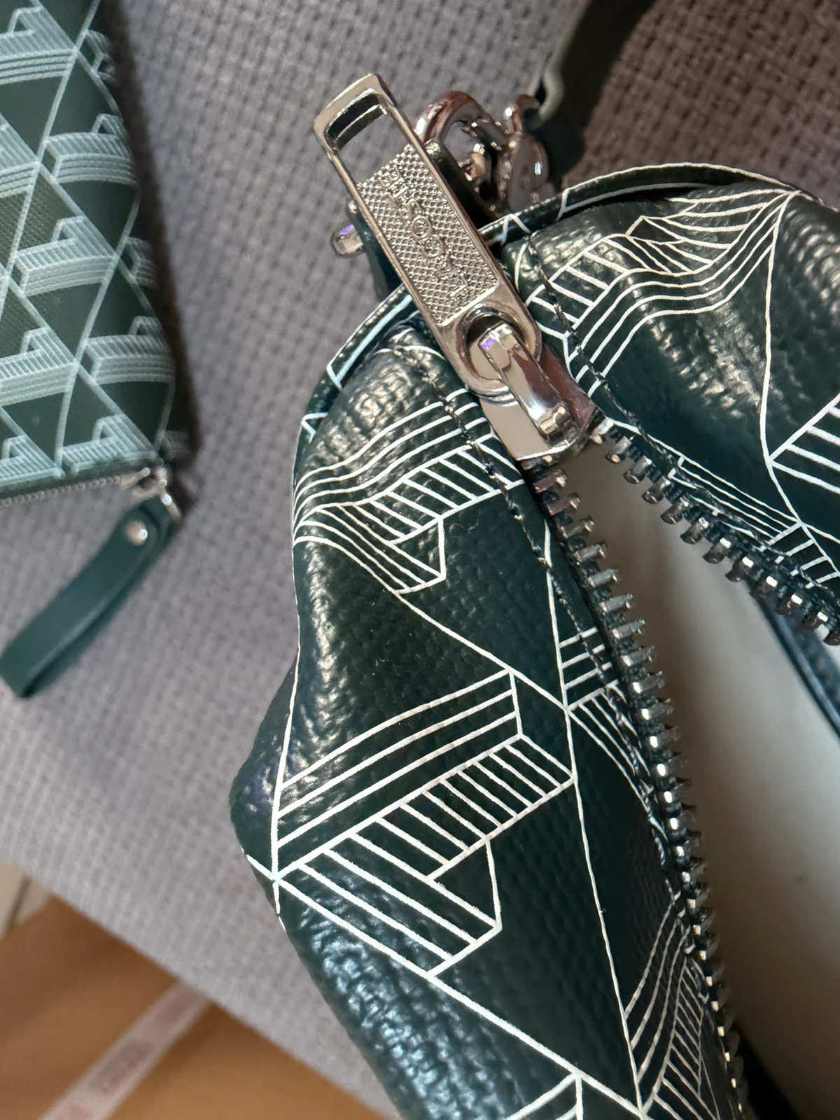 Sac Lacoste + son portefeuille – Lacoste 4