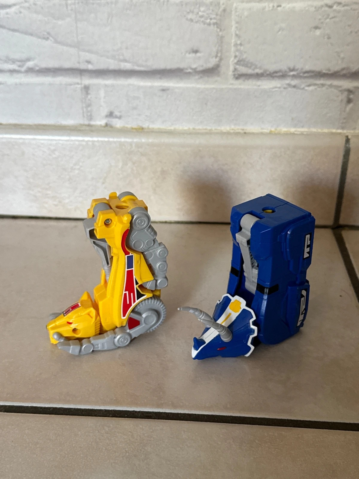 Power Rangers Mighty Morphin Tricératops Dinozord et Tigre à Dents de Sabre – Power Rangers – taille Taille unique 2