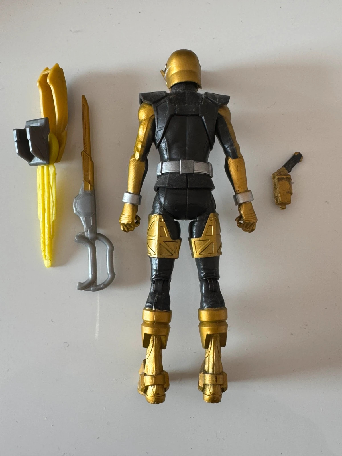 Power Rangers Beast Morphers - Figurine Ranger Or Beast-X - 15 Cm de 2018 – Power Rangers – taille Prématuré, jusqu'à 44cm 2