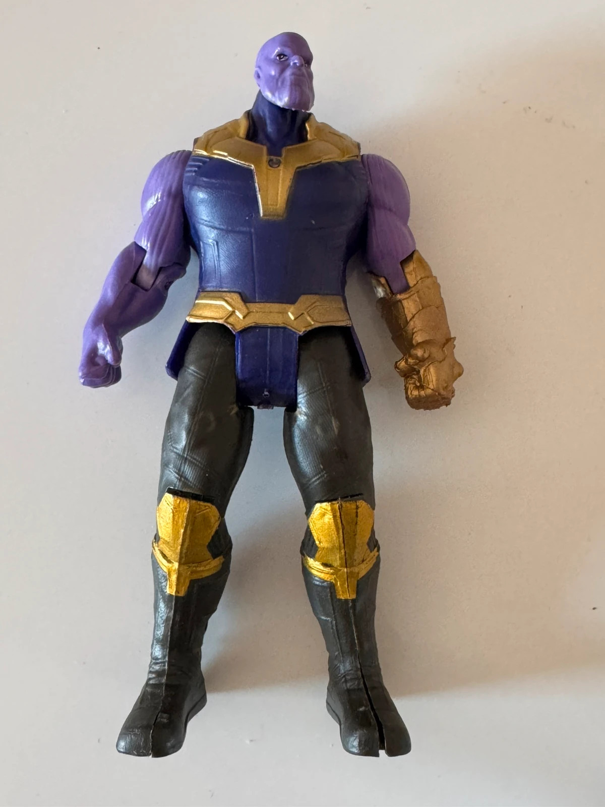 Figurine Thanos avec pouvoir lumineux 17cm – MARVEL AVENGERS – taille Prématuré, jusqu'à 44cm 2