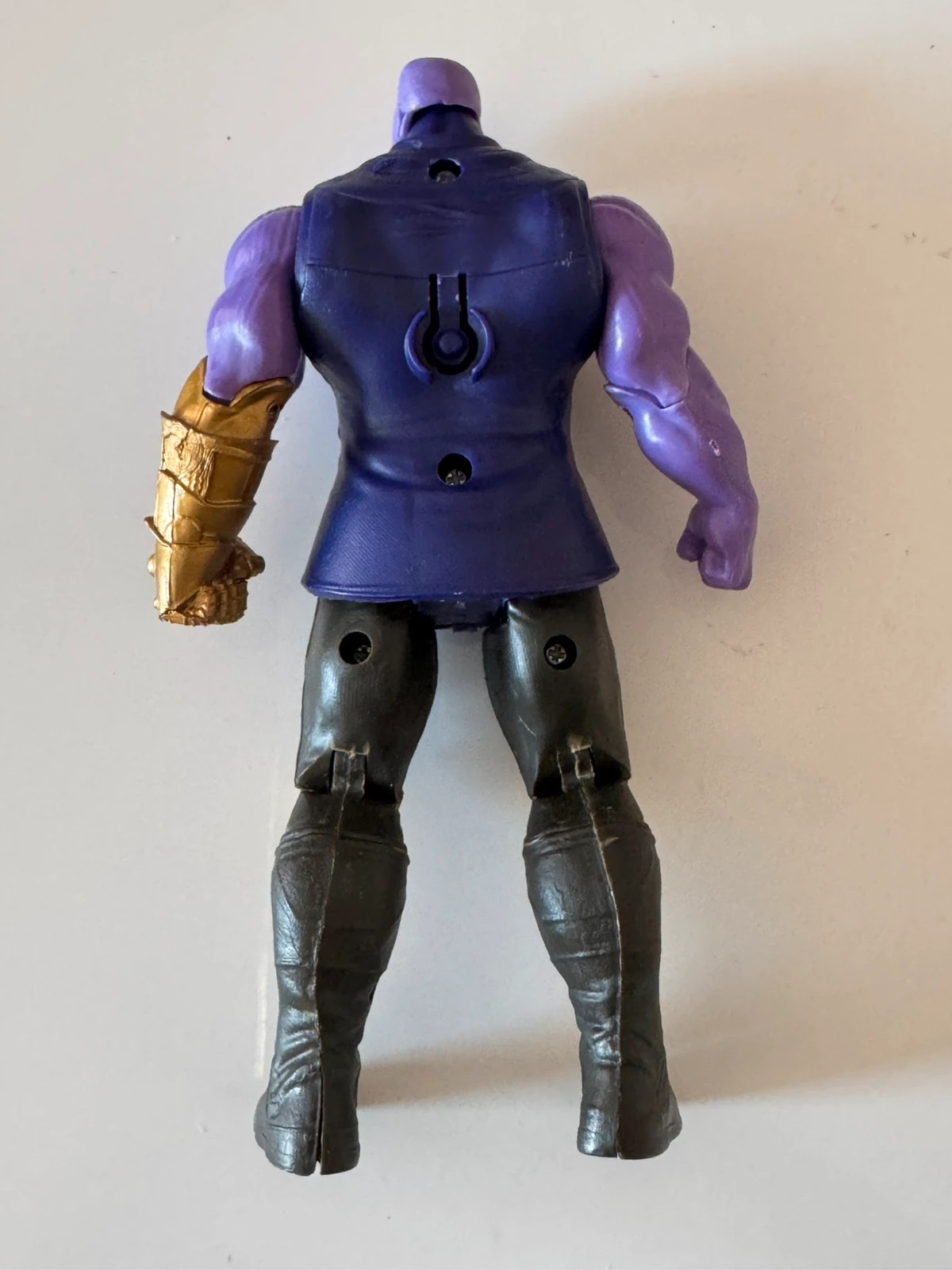 Figurine Thanos avec pouvoir lumineux 17cm – MARVEL AVENGERS – taille Prématuré, jusqu'à 44cm 3