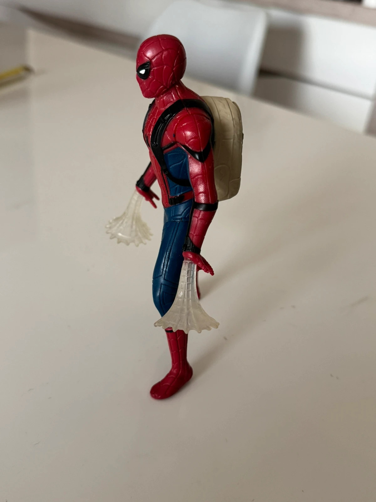 Figurine articulée Marvel Spiderman Homecoming 15cm ( Lights Up ) 2016 – MARVEL AVENGERS – taille Prématuré, jusqu'à 44cm 2