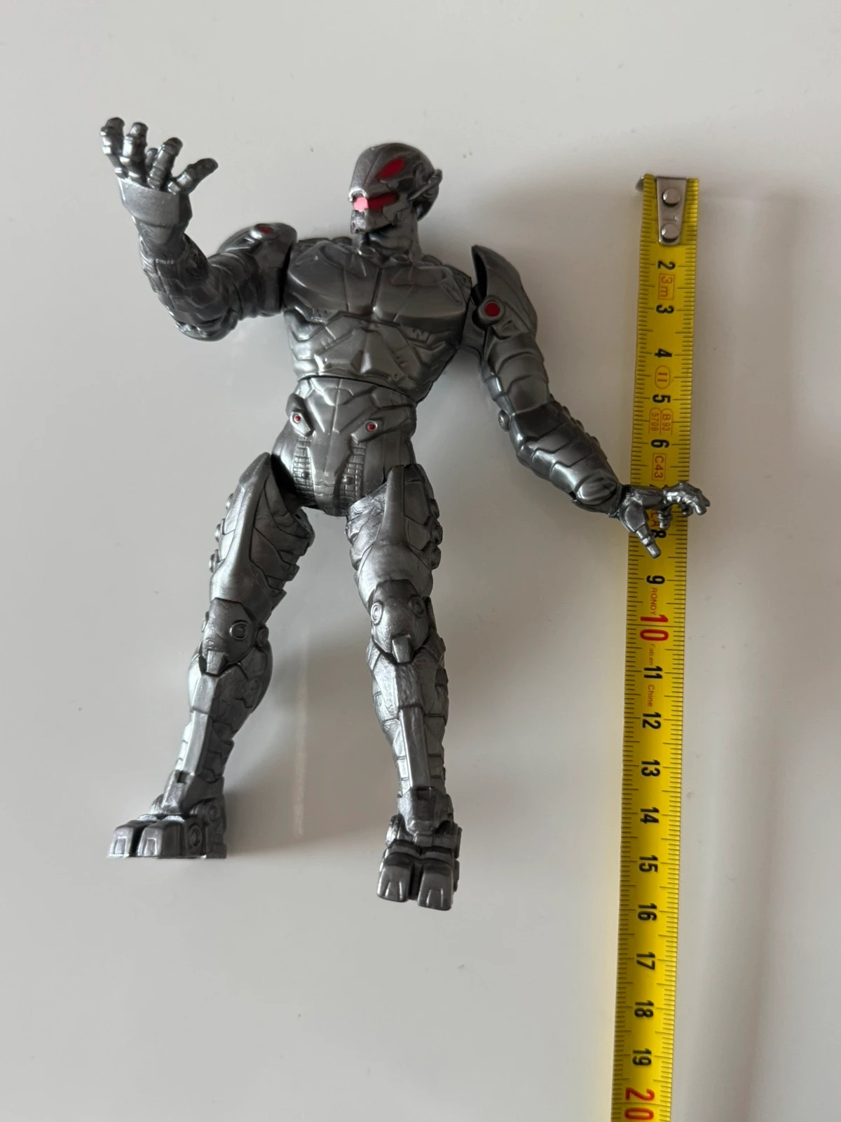 Figurine Ultron Uppercut Avengers Mighty Battlers DA 16 cm. Hasbro – MARVEL AVENGERS – taille Prématuré, jusqu'à 44cm 5