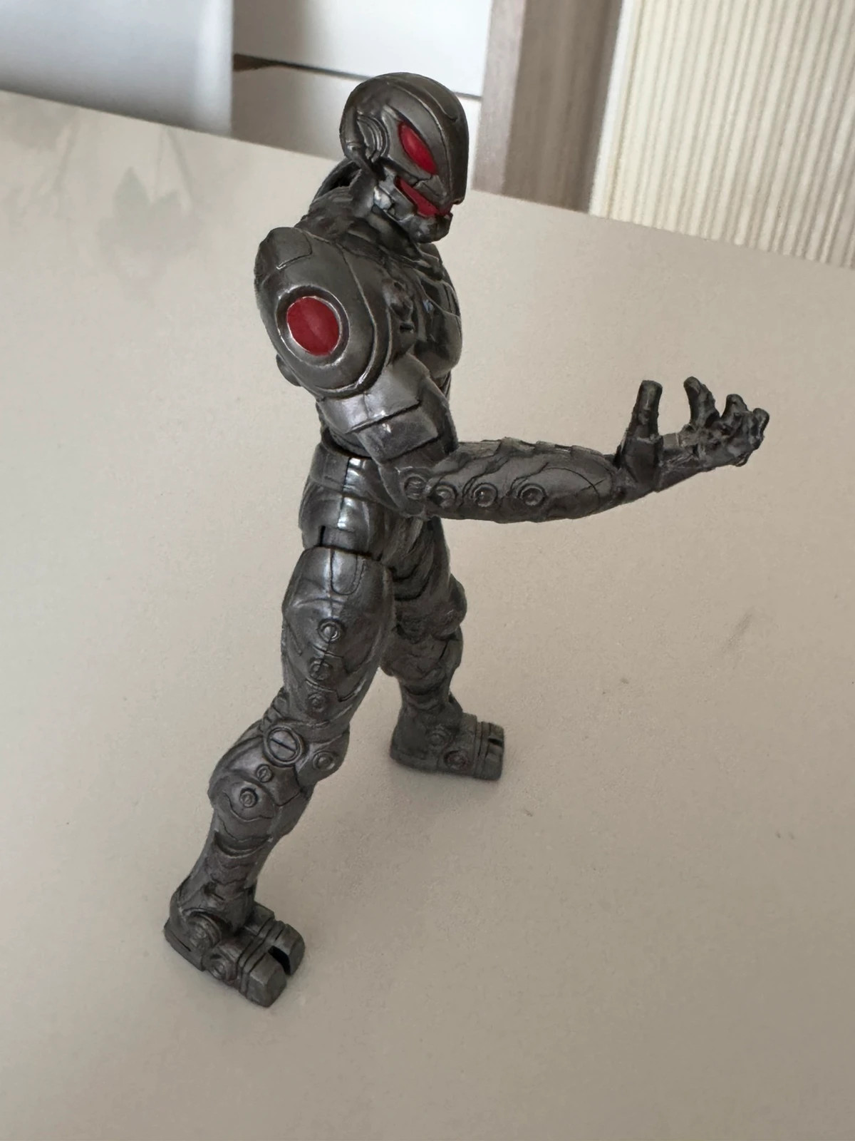 Figurine Ultron Uppercut Avengers Mighty Battlers DA 16 cm. Hasbro – MARVEL AVENGERS – taille Prématuré, jusqu'à 44cm 3