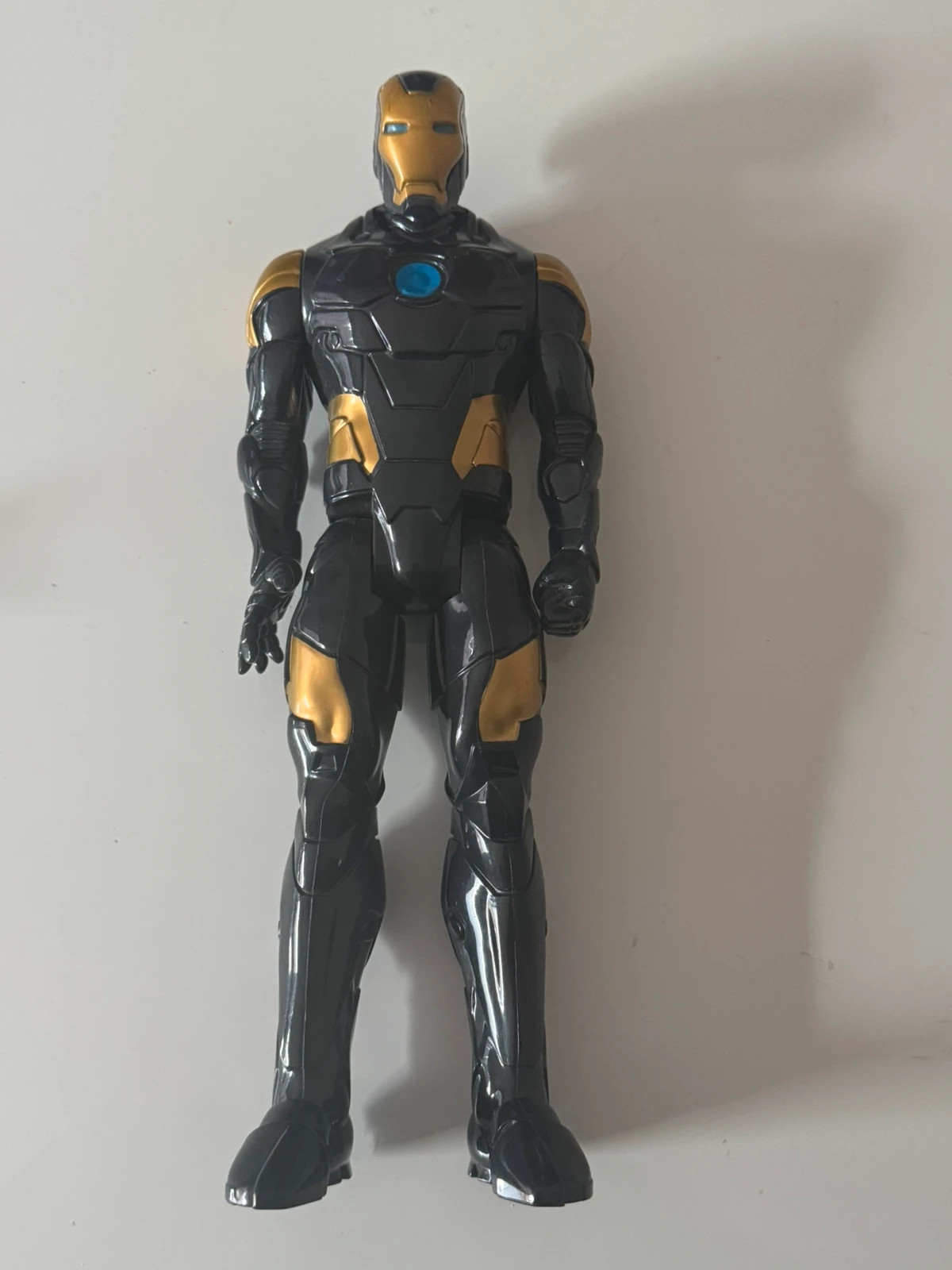 Figurine Iron Man Black Titan héros 30cm Avengers Marvel Hasbro – MARVEL AVENGERS – taille Prématuré, jusqu'à 44cm 5