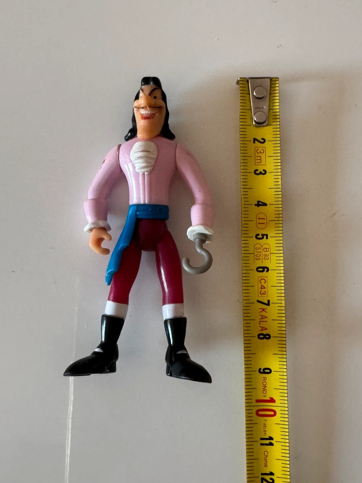 Figurine Capitaine Crochet . Disney Peter Pan – Disney – taille Prématuré, jusqu'à 44cm 3