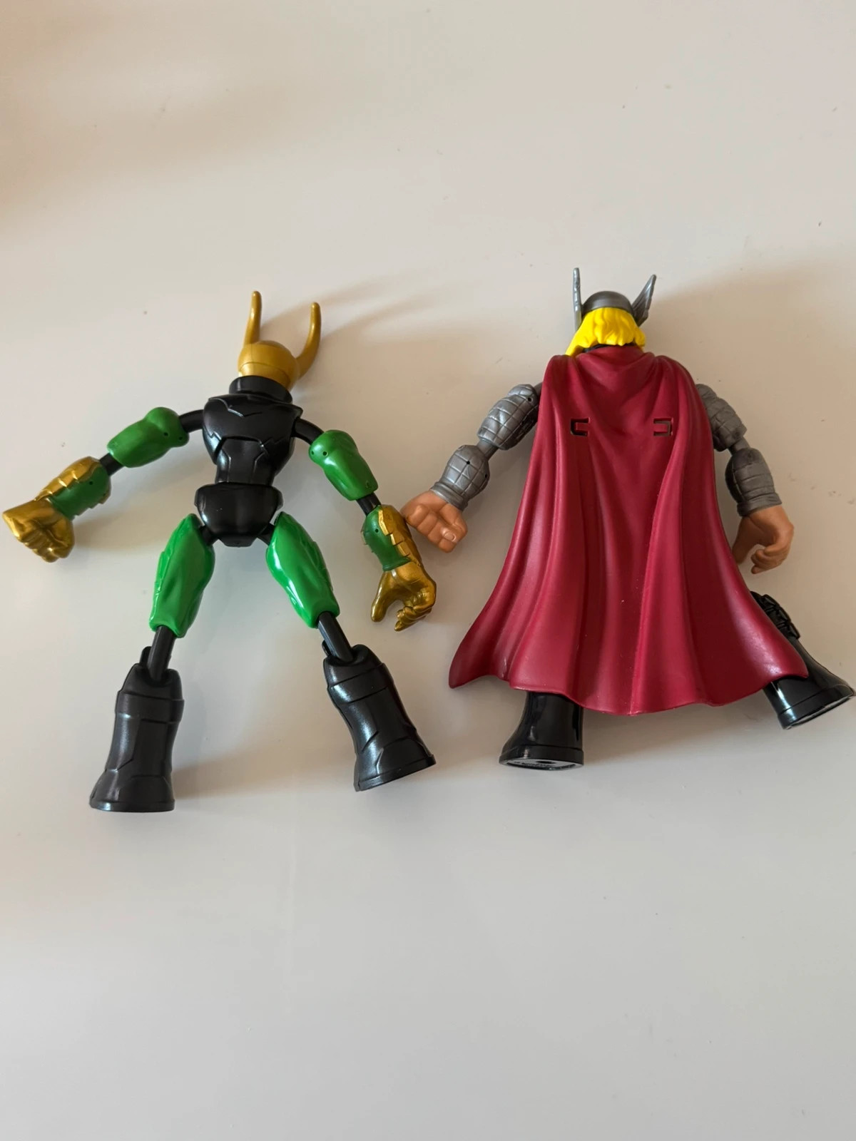 Figurine Marvel Avengers Bend and Flex Thor vs. Loki jouets 15cm flexible – MARVEL AVENGERS – taille Prématuré, jusqu'à 44cm 2