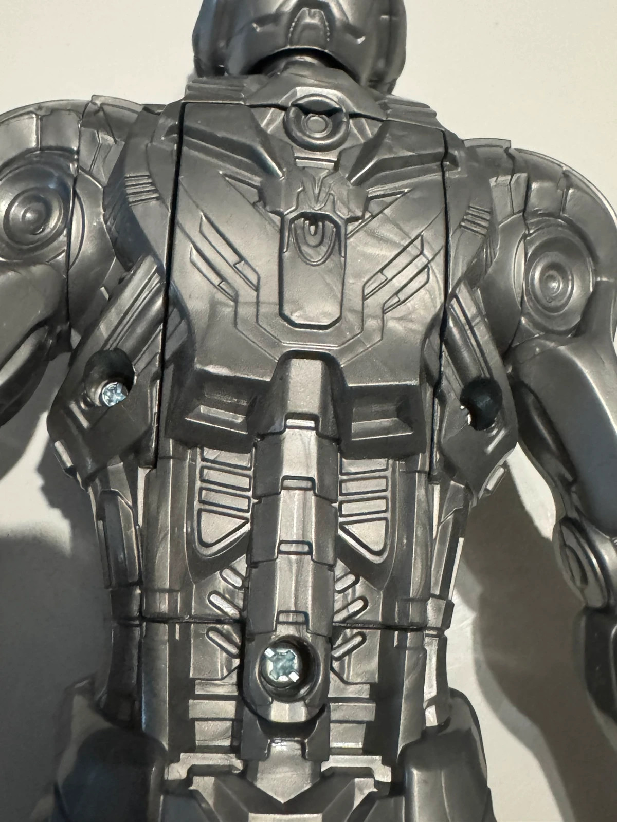 Figurine Ultron Marvel Avengers 2015 électronique lumineux et parlant – MARVEL AVENGERS – taille Prématuré, jusqu'à 44cm 4
